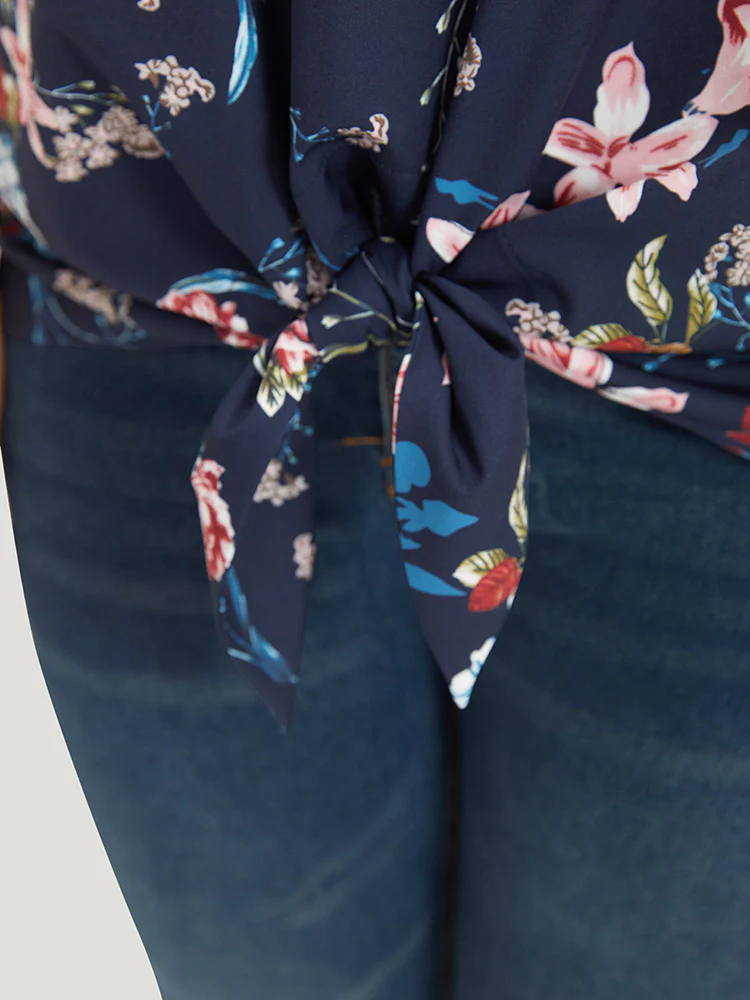 Floral Print V Neck Ruffle Sleeve Twist Hem Blouse - Image 7