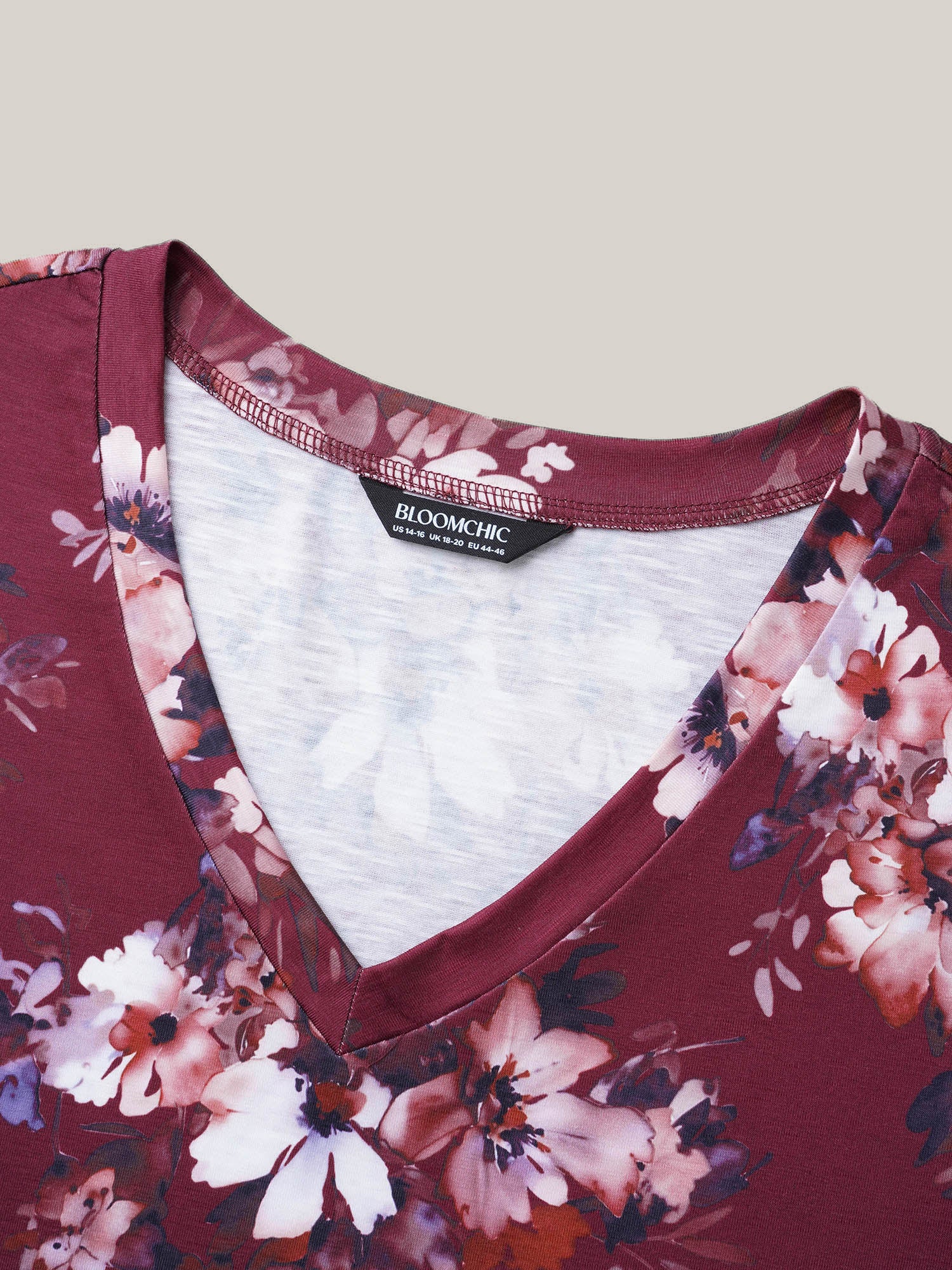 Floral Print V Neck Stretchy T-shirt - Image 5