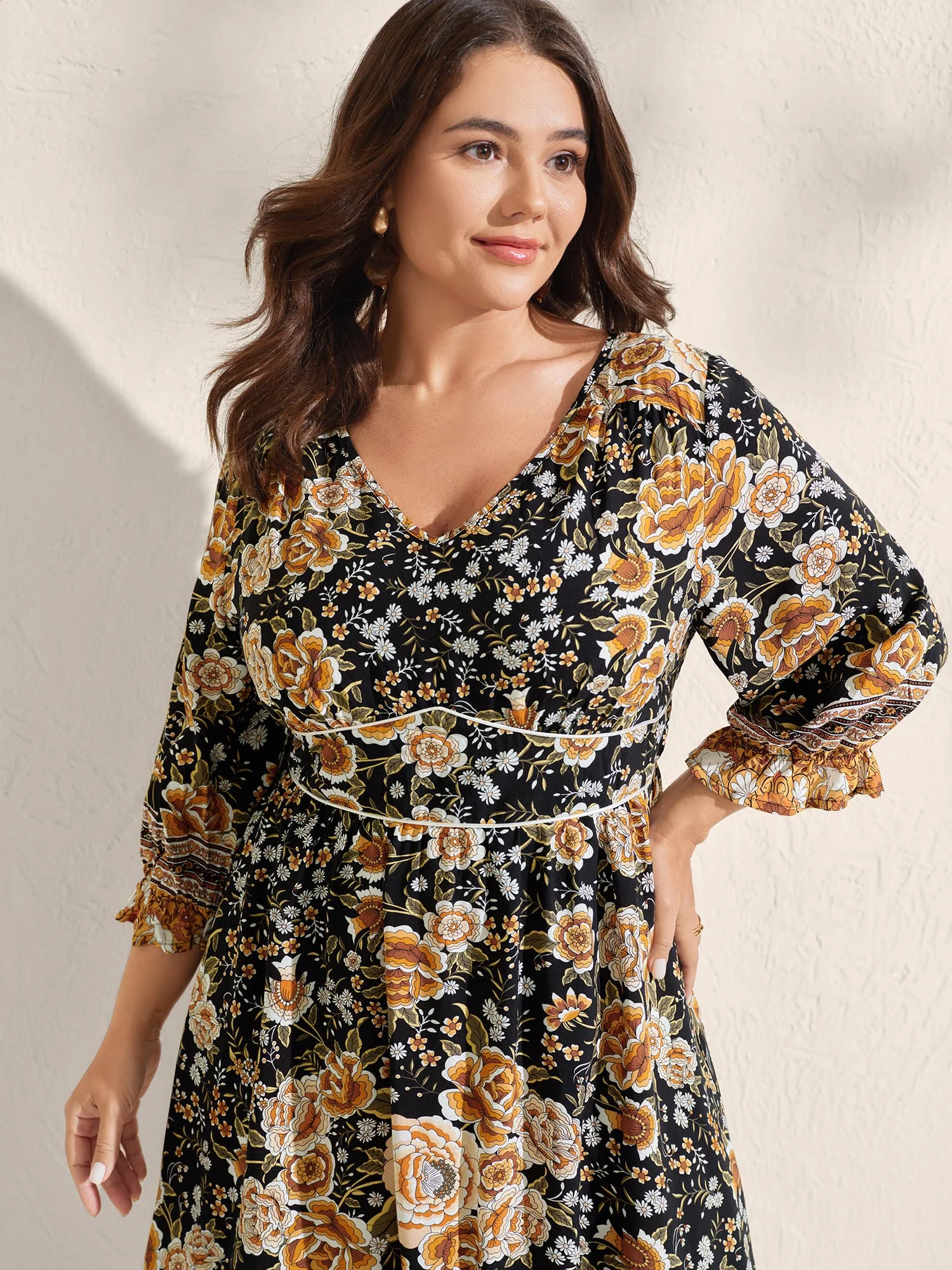Floral Print Waist-Cinched Contrast Midi Dress - Image 2