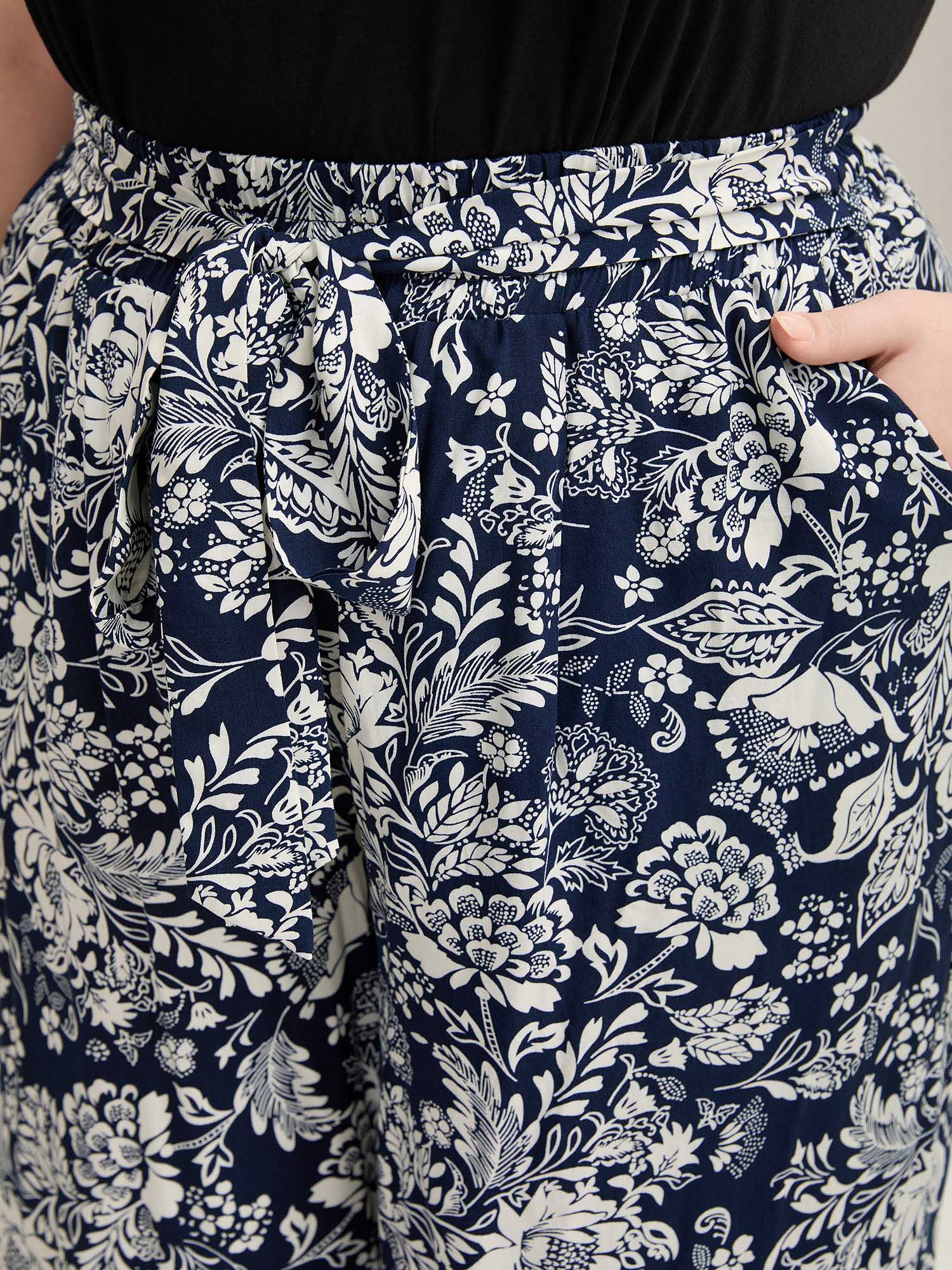 Floral Print Waist-Tie Straight-Leg Pants - Image 3