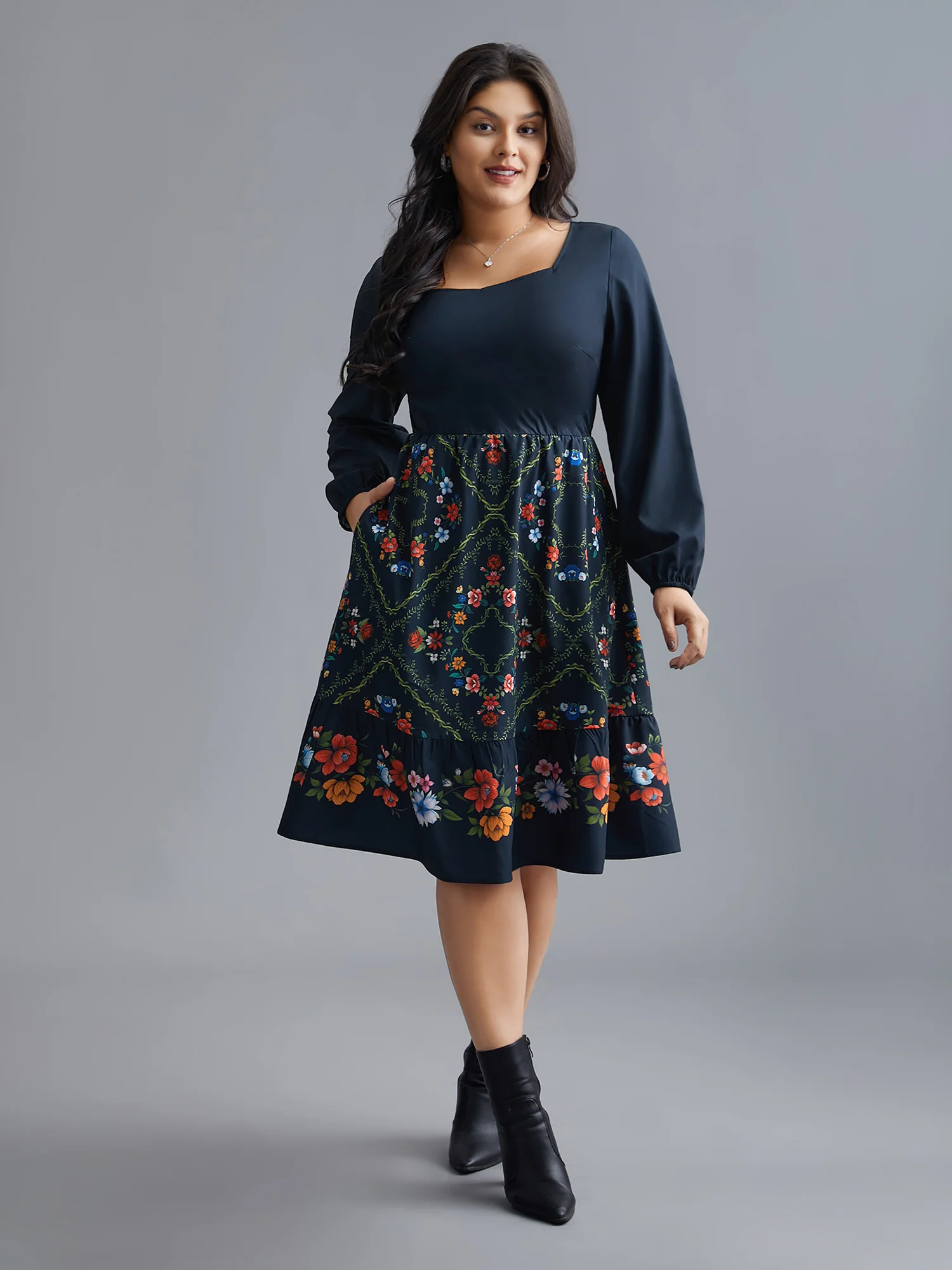 Floral Printed Heart neckline Lantern Sleeve Dress - Image 4