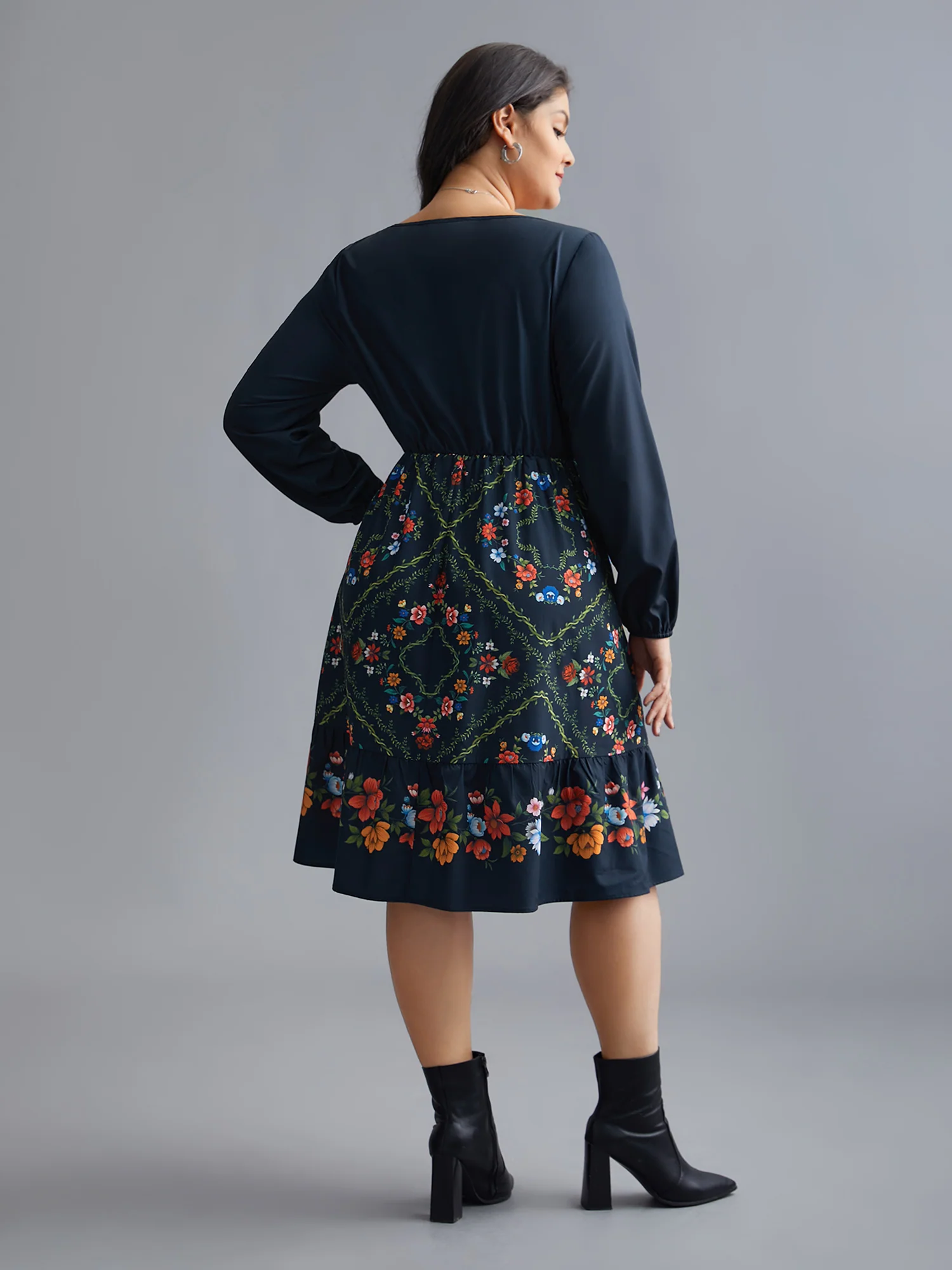Floral Printed Heart neckline Lantern Sleeve Dress - Image 5
