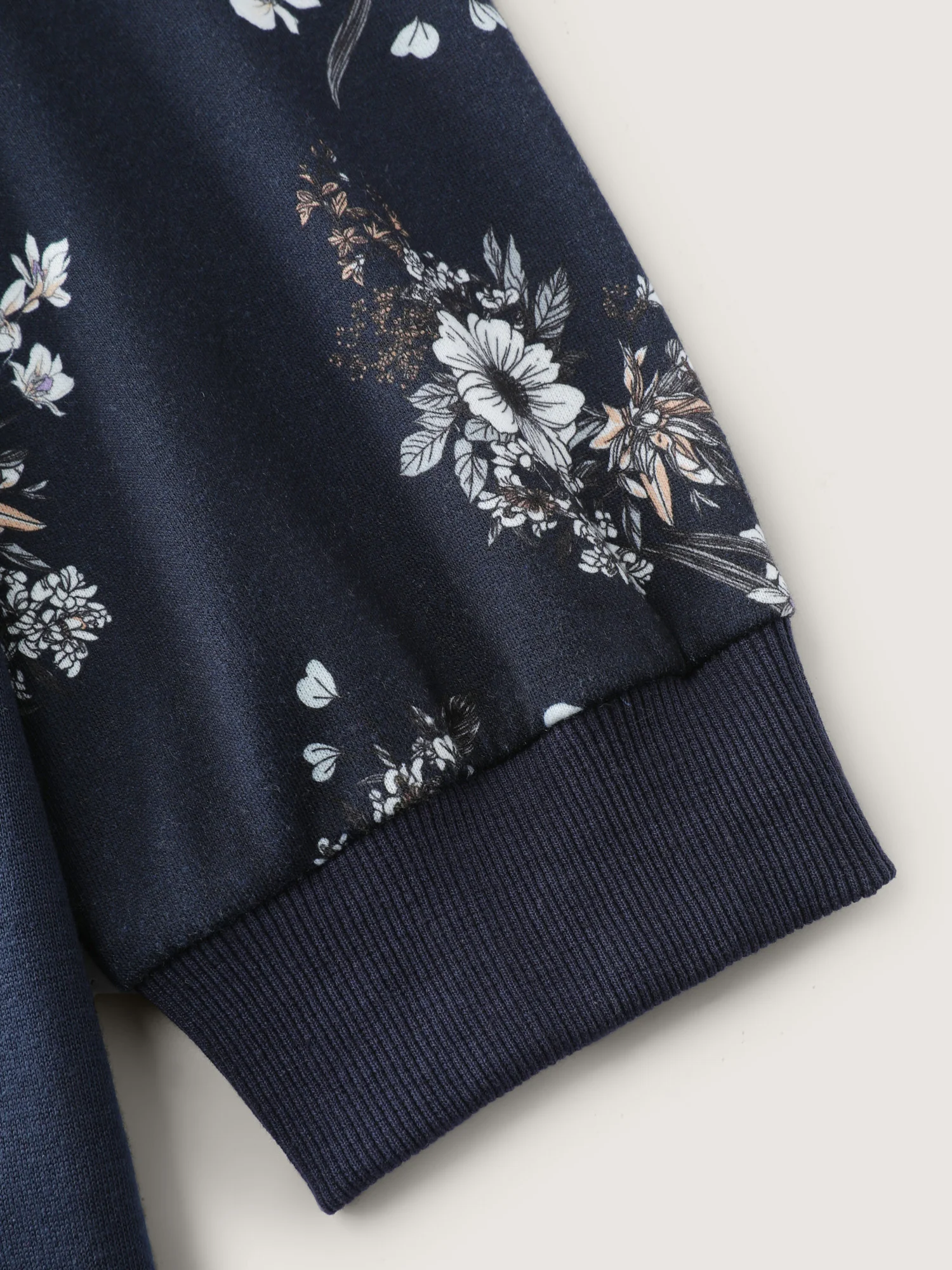 Floral Raglan Sleeve Plain Sweatshirt - Image 6