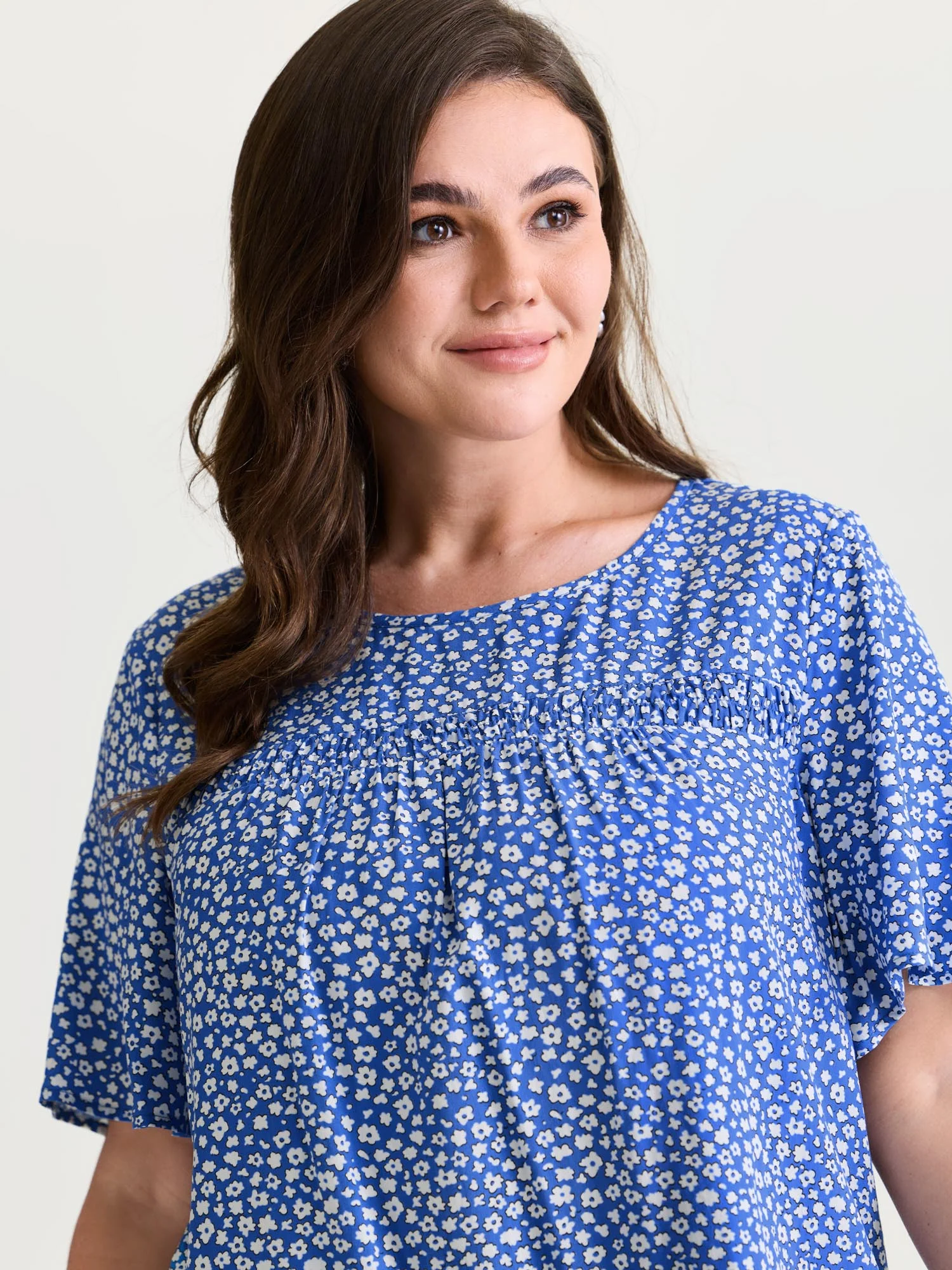 Floral Ruffle Sleeve Gathered Round Neck Blouse - Image 40