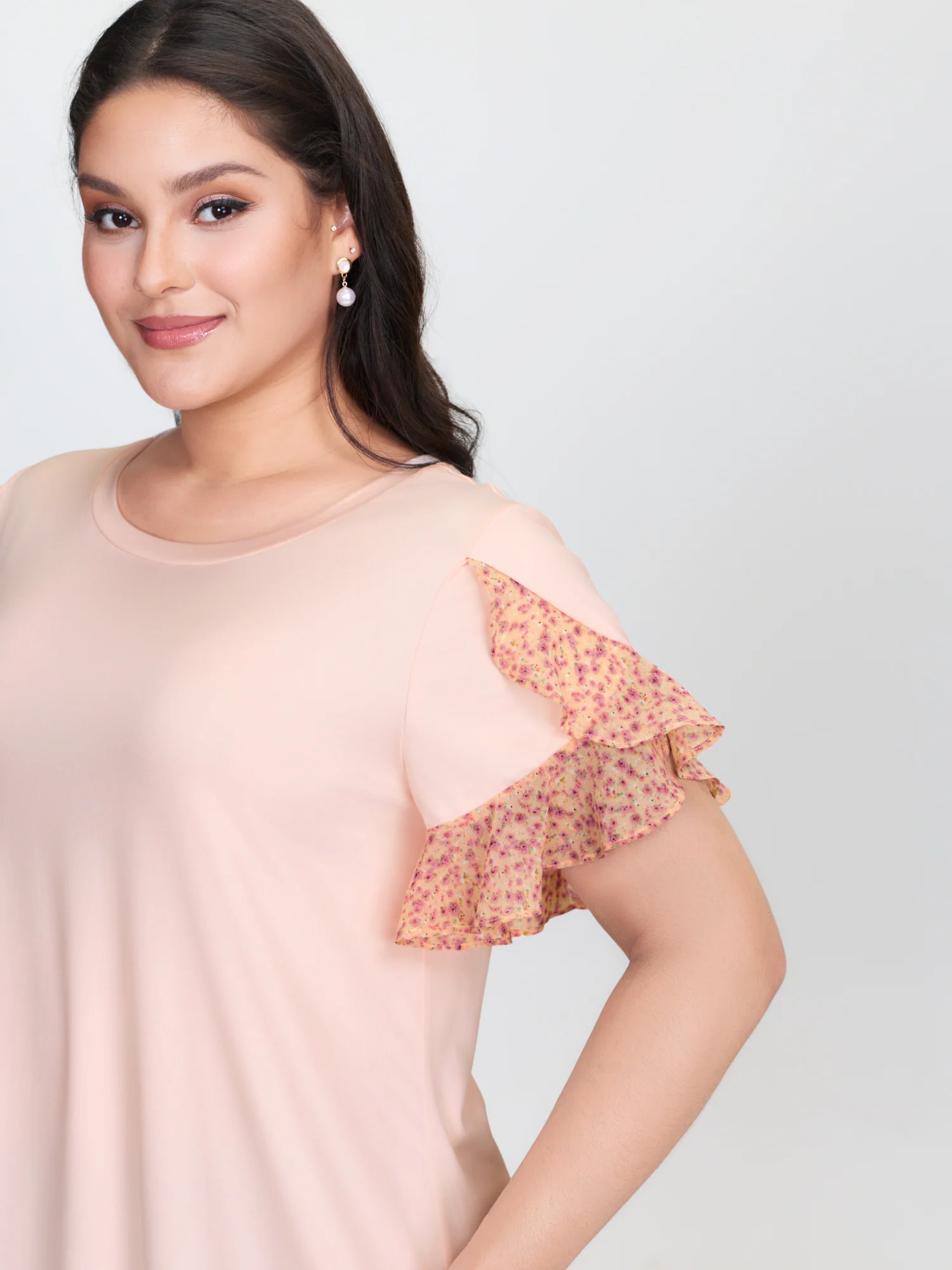 Floral Ruffled Sleeve Knit Top - Image 2
