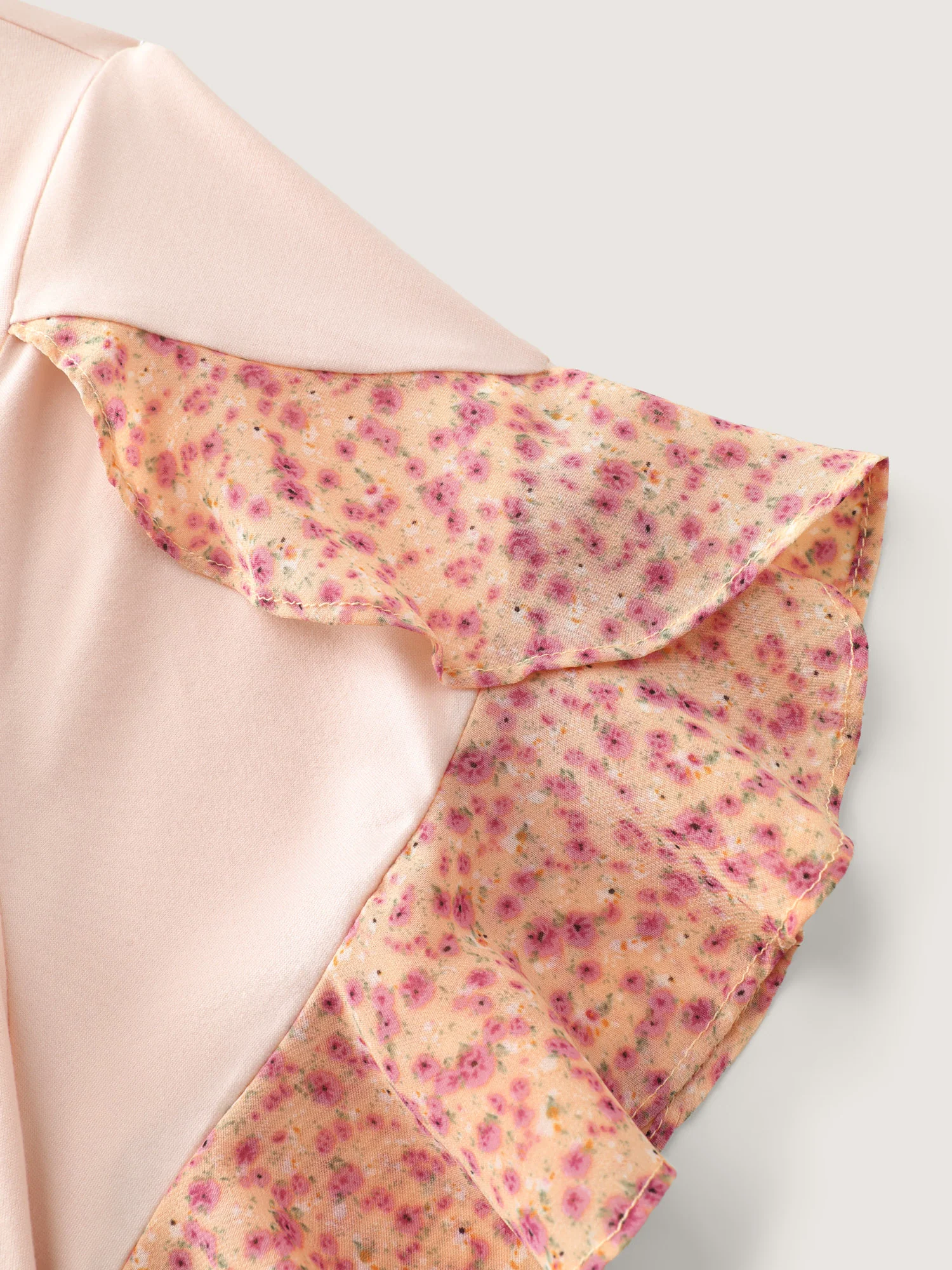 Floral Ruffled Sleeve Knit Top - Image 5
