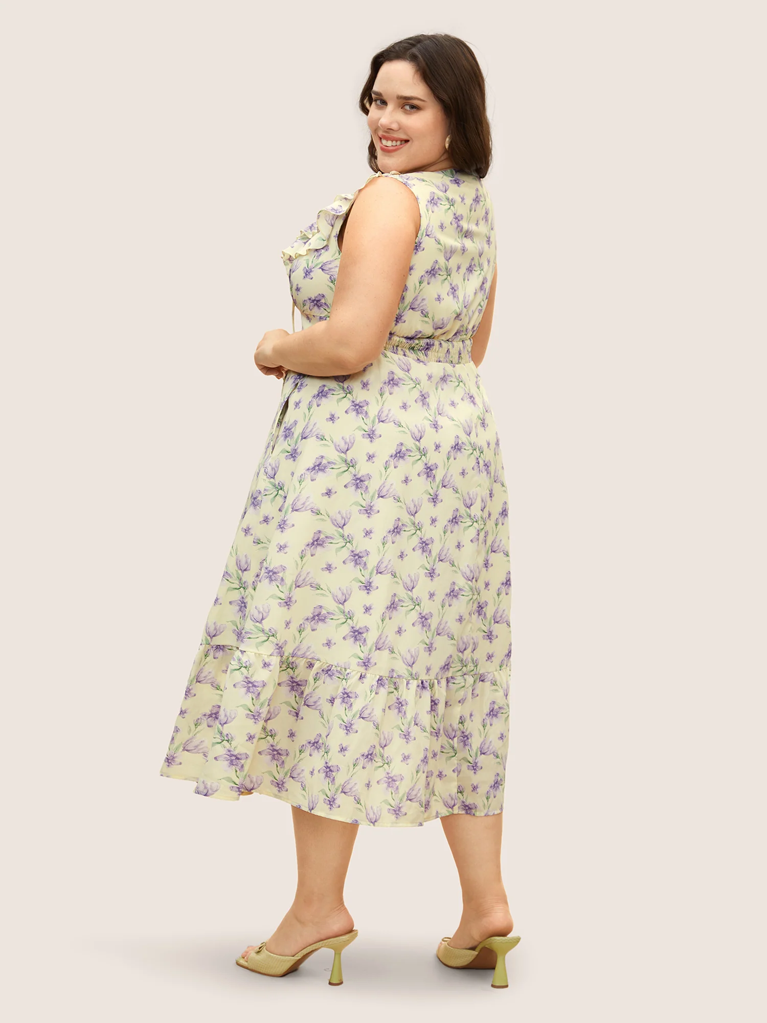 Floral Ruffles Shirred Sleeveless Midi Dress - Image 3