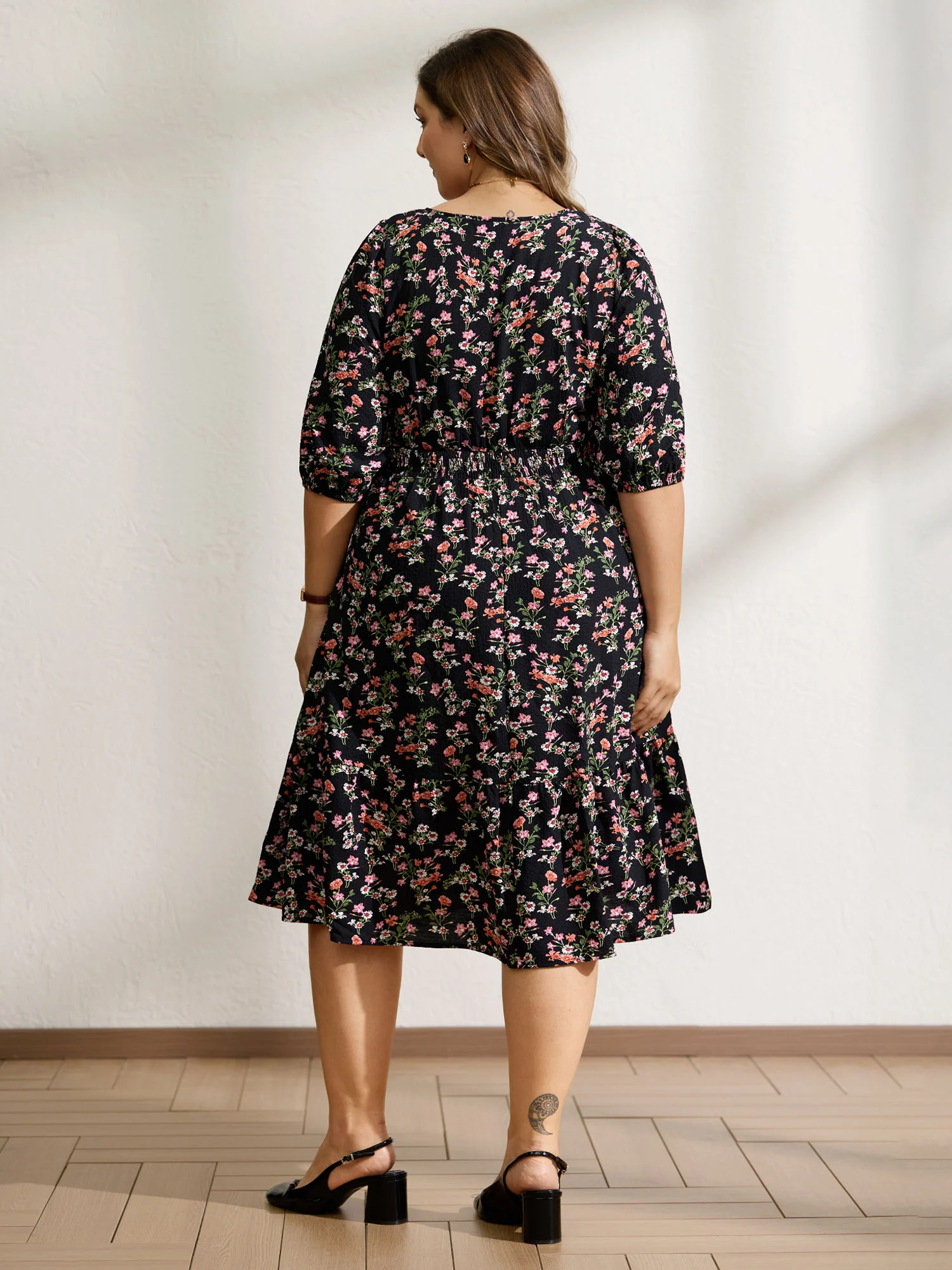 Floral Shirred Waist Neck-Tie Midi Dress - Image 4