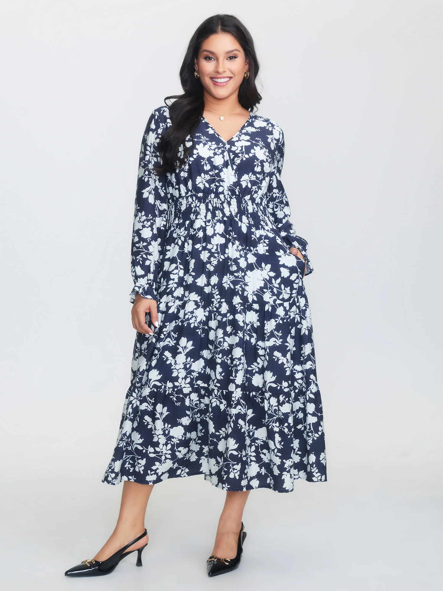 Floral Shirred Waist Pockets Maxi Dress - Image 4