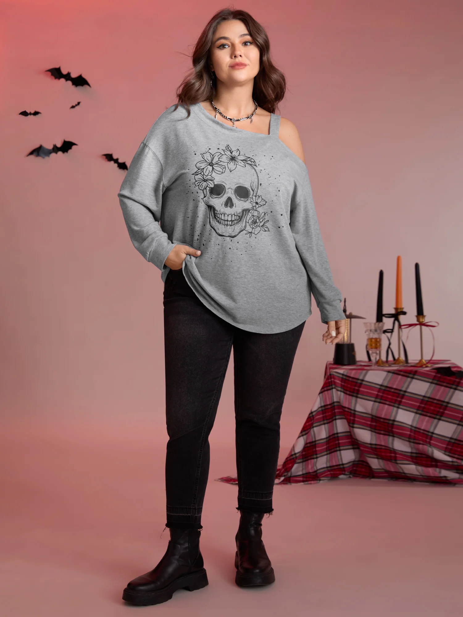 Floral Skull Print One-Shoulder Sweatshirt - Image 3