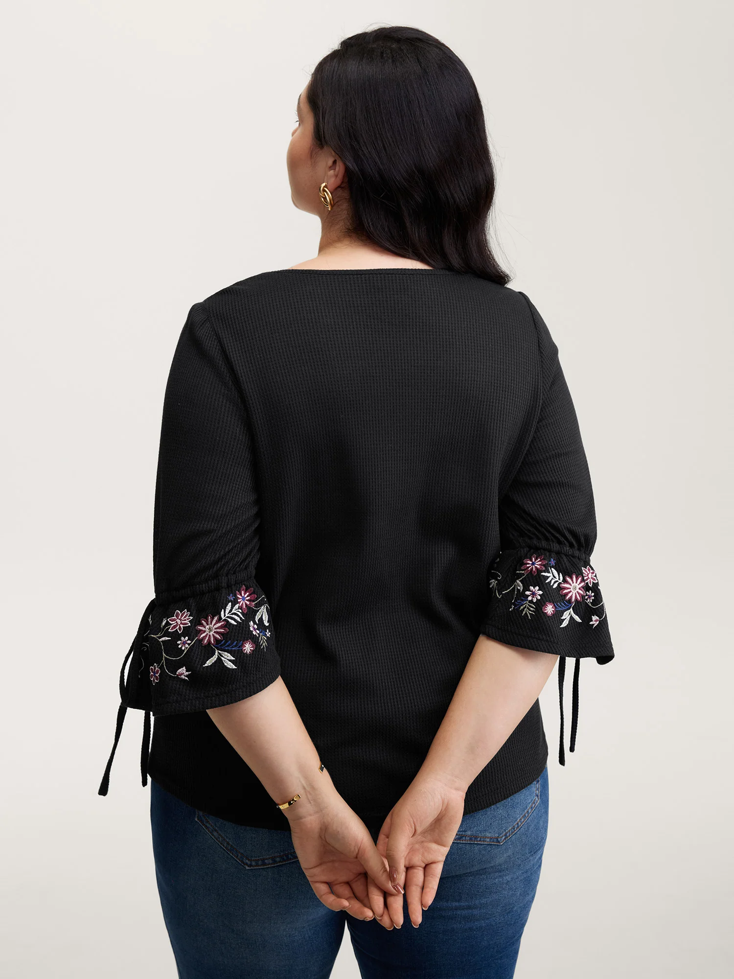 Floral Sleeve Embroidery Drawstring Knit Top - Image 4