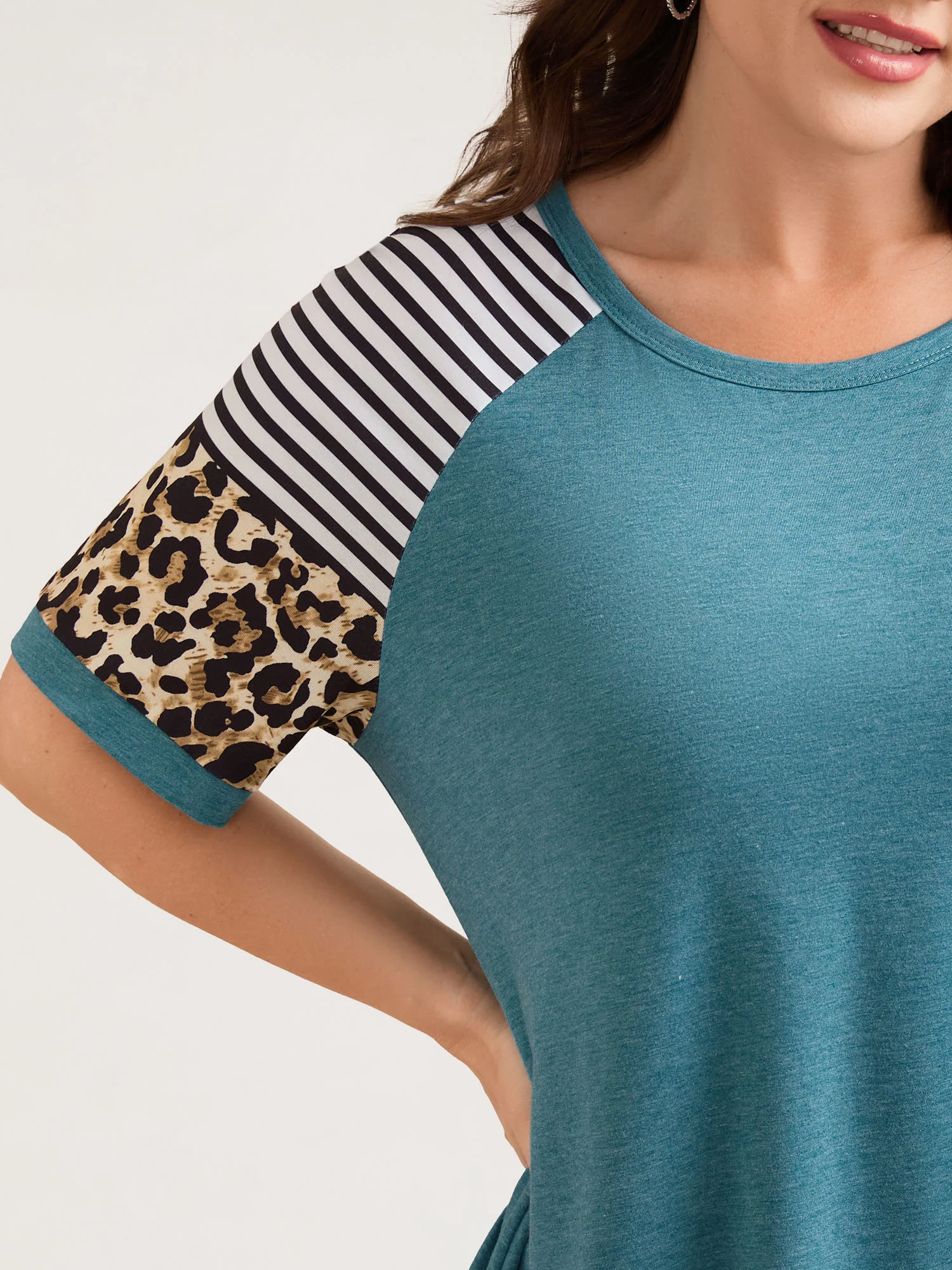 Floral Spliced Raglan Sleeve Solid Knit Top - Image 3