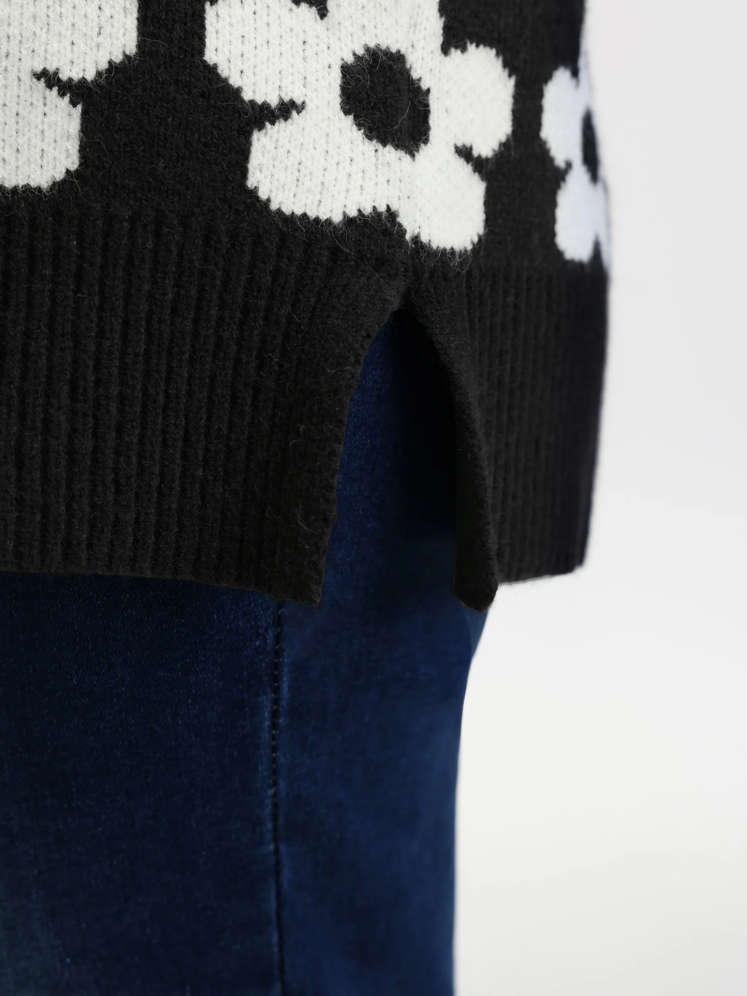 Floral Split Hem Color Contrast Pullover - Image 3