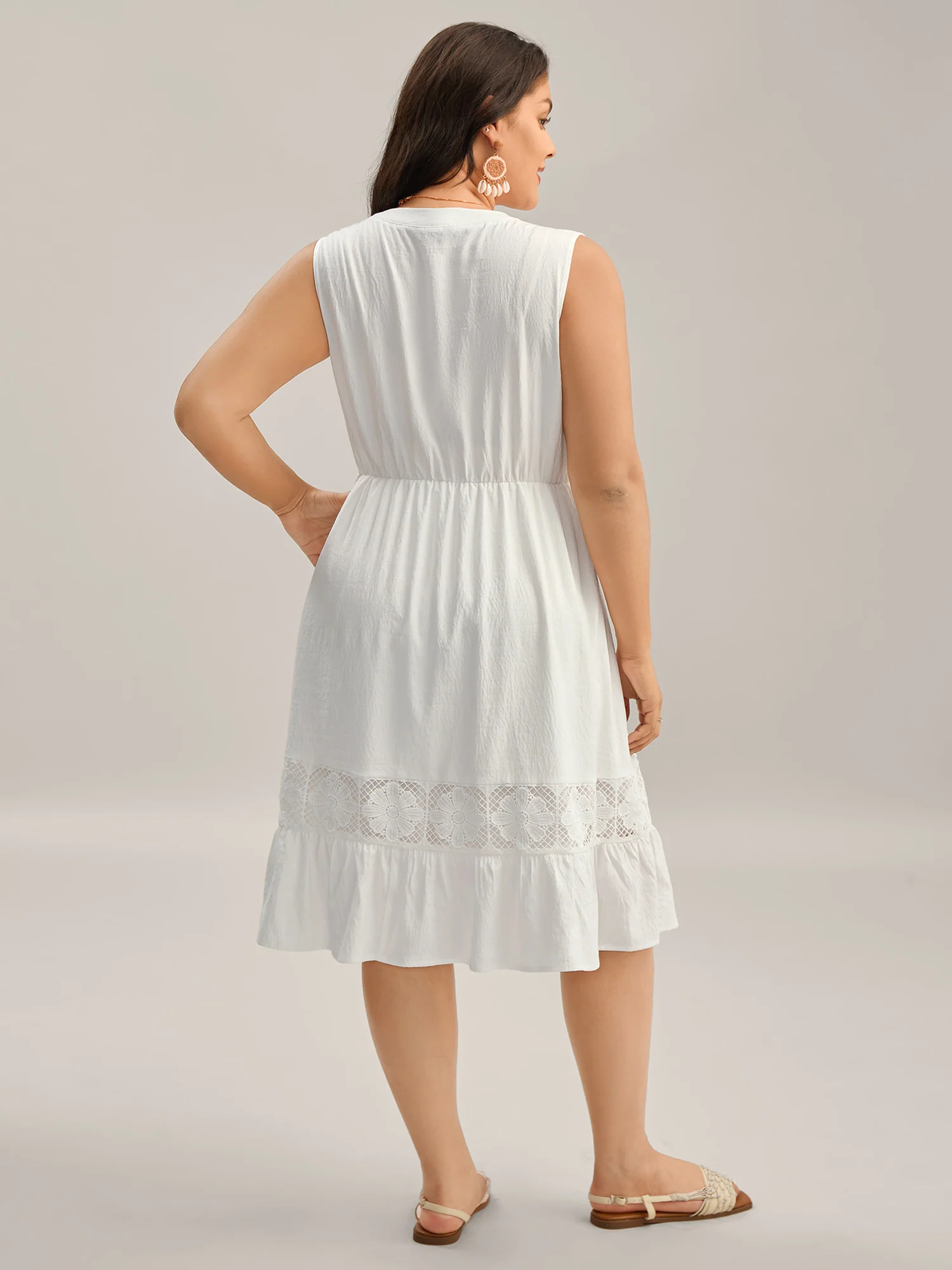 Floral Textured Solid Tiered Hem Mini Dress - Image 4