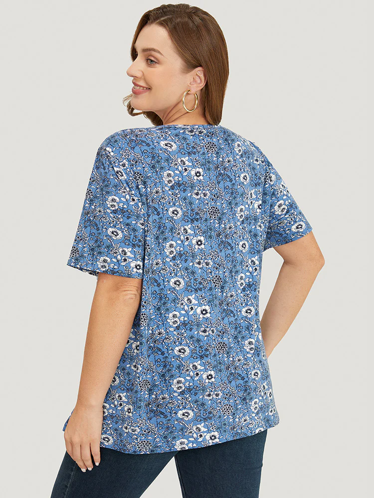Floral V Neck Button Detail Pleated Front T-shirt - Image 4
