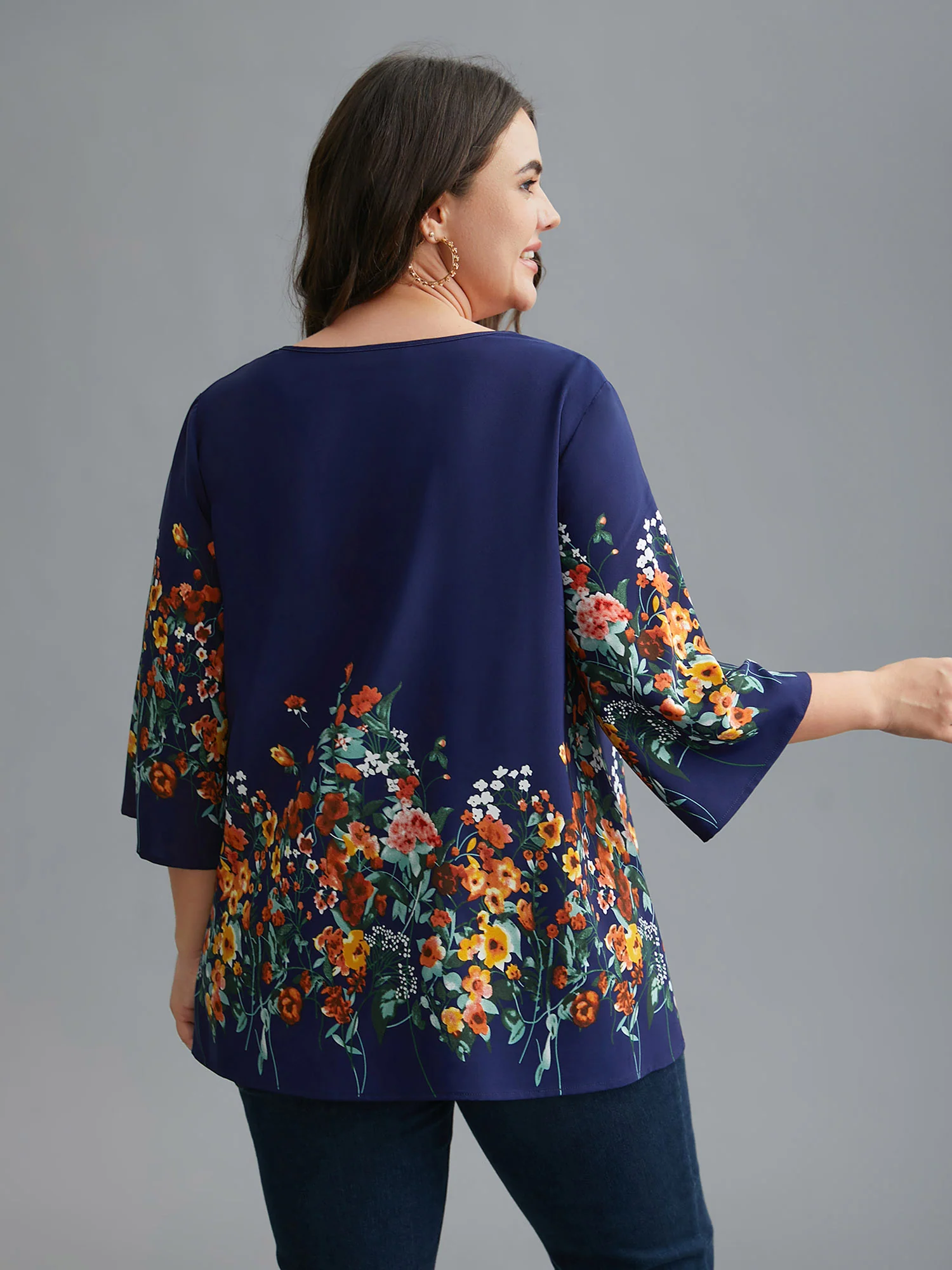 Floral V Neck Cut-Out Lace Blouse - Image 5