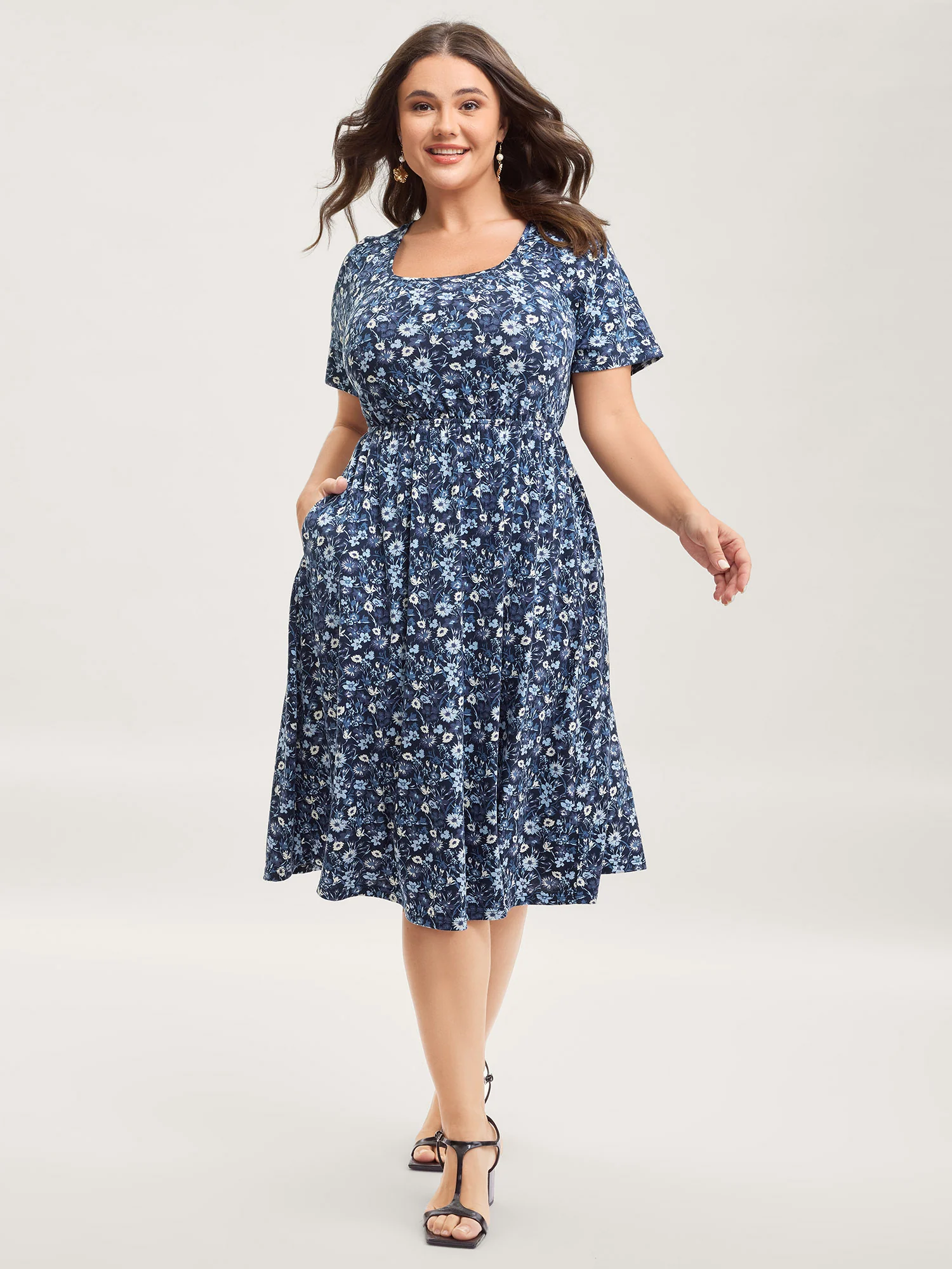 Florals Crossover Back Cut-Out Midi Dress - Image 4