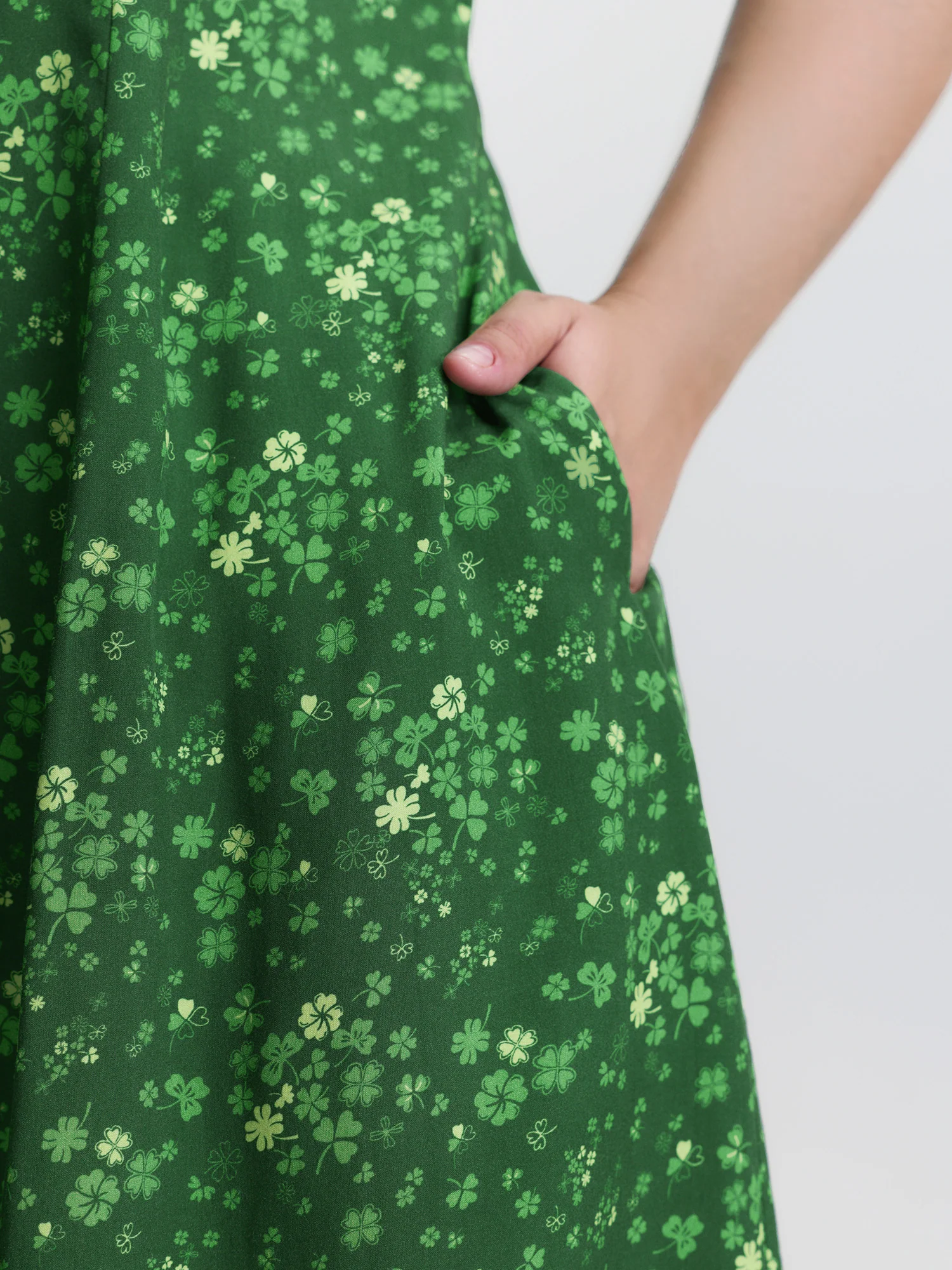 Four Leaf Clover Print Button Mini Dress - Image 3
