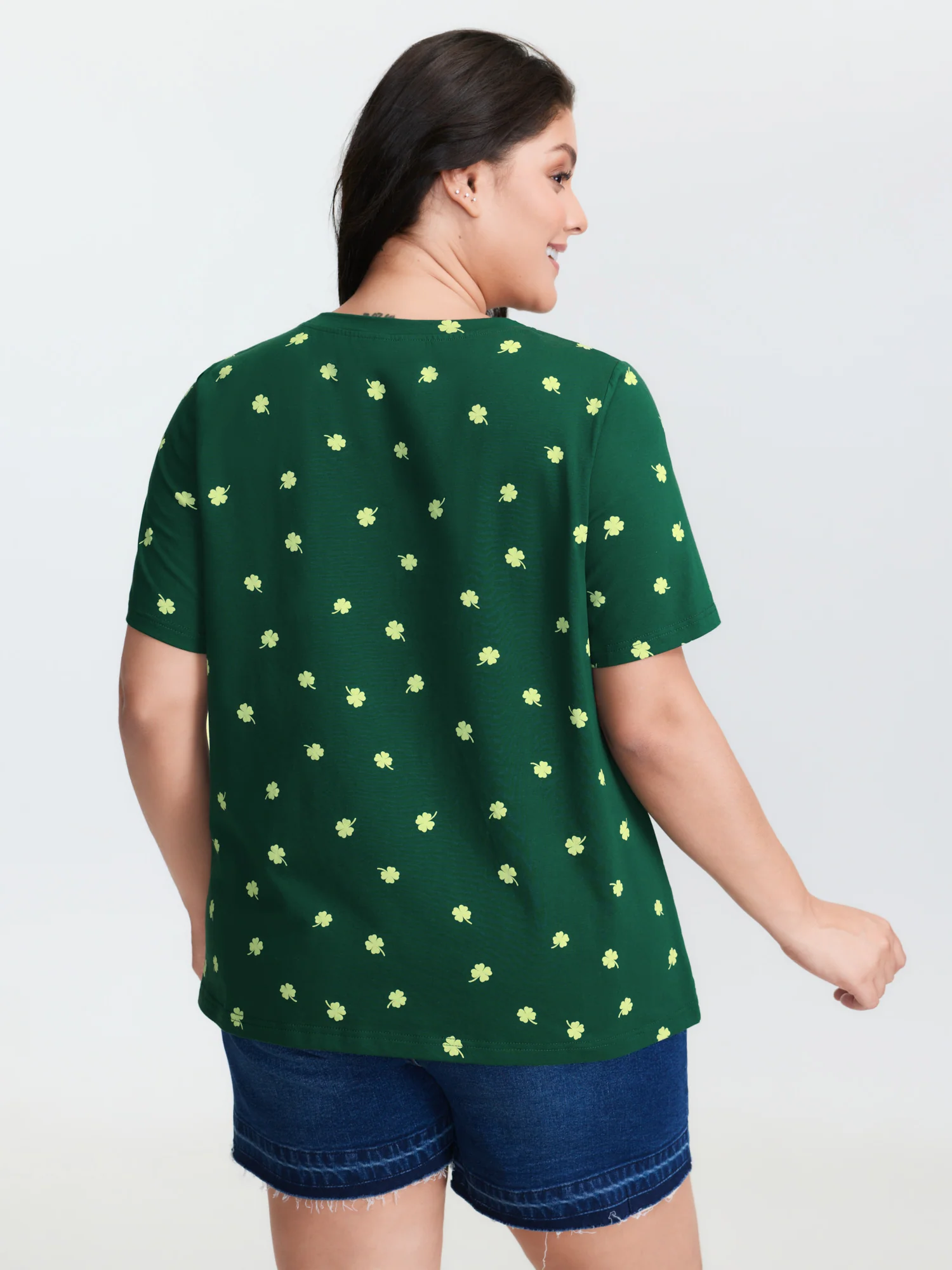 Four Leaf Clover Print Knotted Side T-Shirt - Image 4