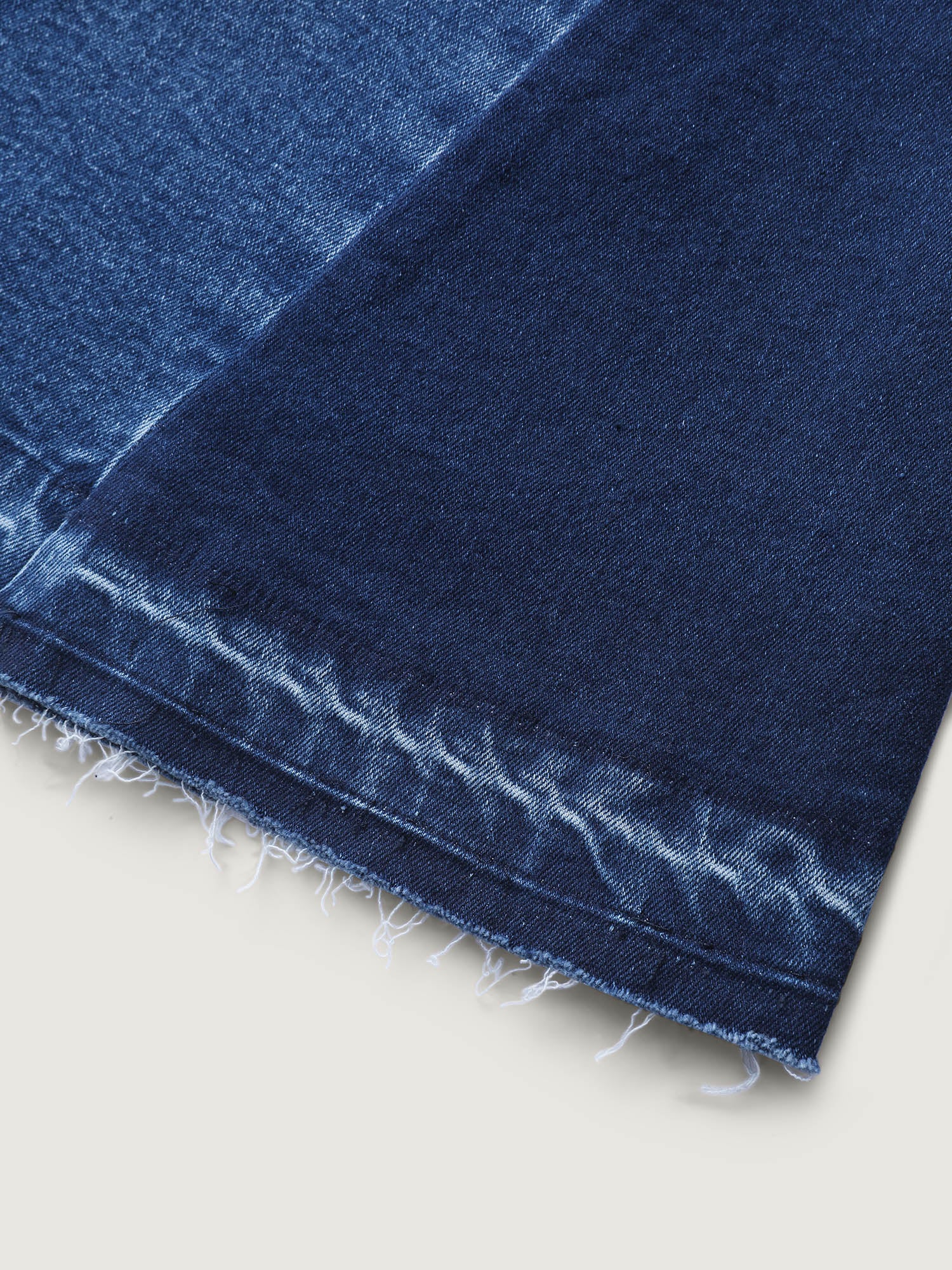 Frayed No Slit Seamed Shadow Wash Denim Skirt - Image 7