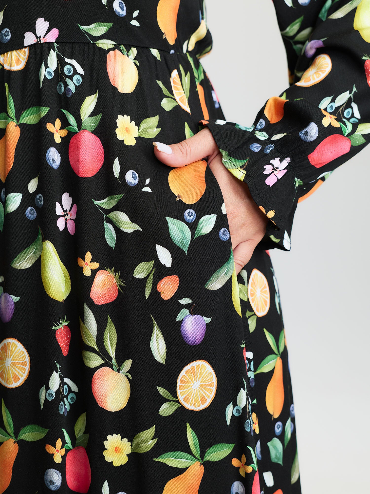 Fruity Fun Print Pockets Maxi Dress - Image 4