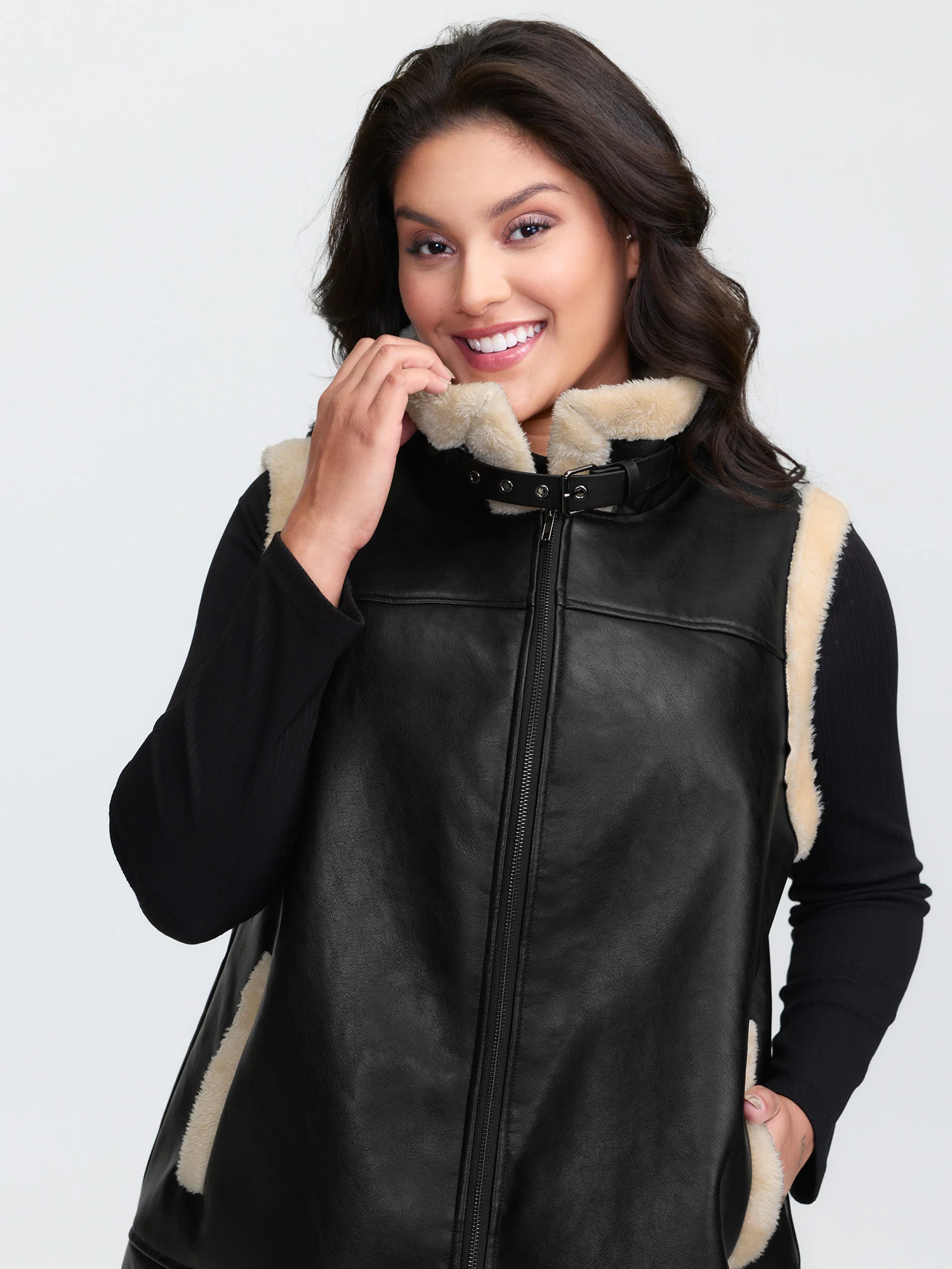 Fuzzy Edges Color Contrast Vest - Image 2