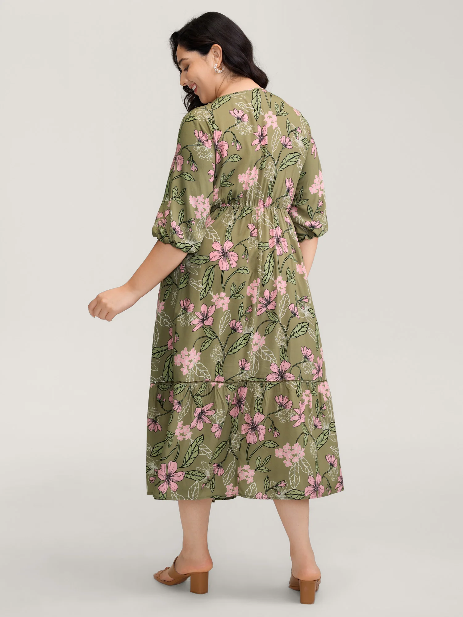Garden Print Ruched V-Neck Maxi Dress - Image 4