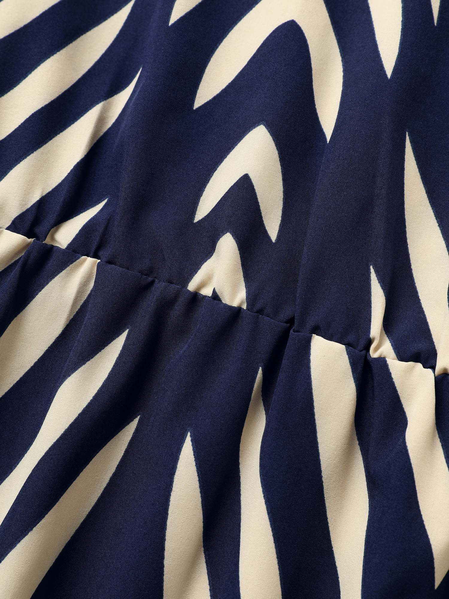 Geometric Belted Dolman Sleeve Curved Hem Dress - Image 10