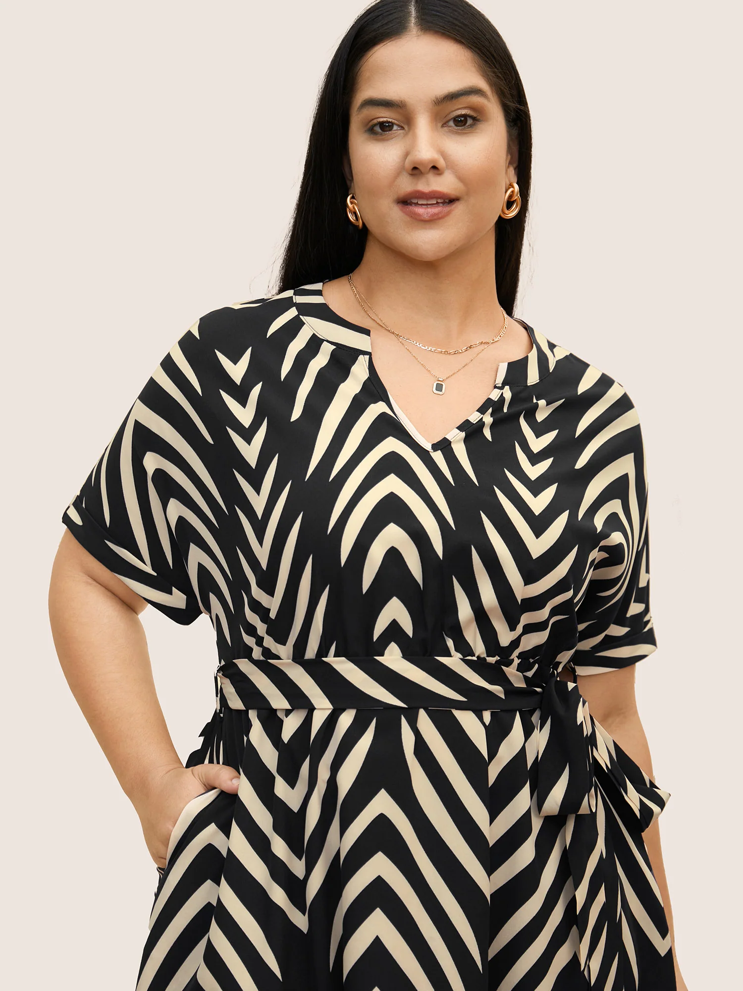Geometric Belted Dolman Sleeve Curved Hem Dress - Image 14