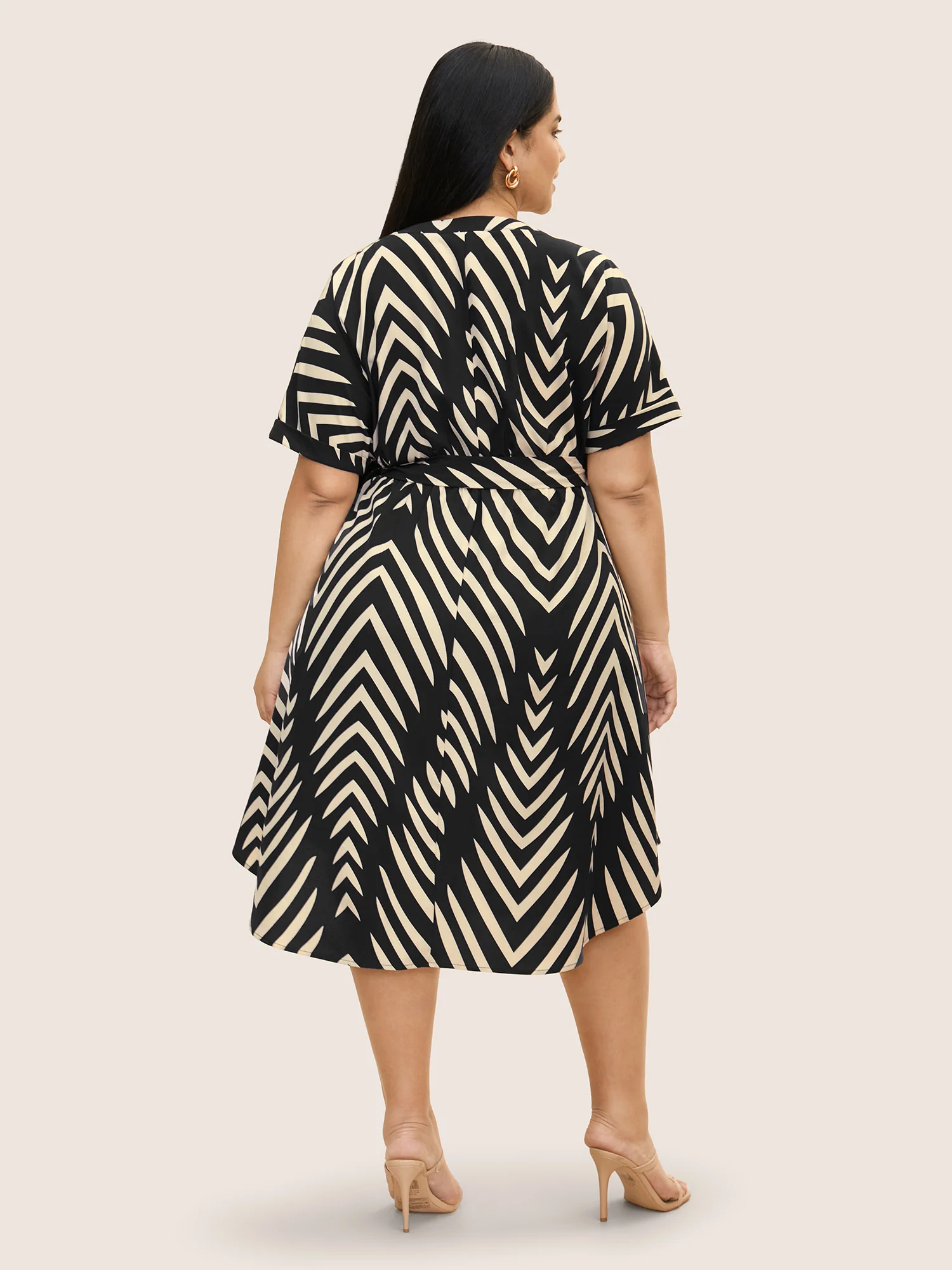 Geometric Belted Dolman Sleeve Curved Hem Dress - Image 15