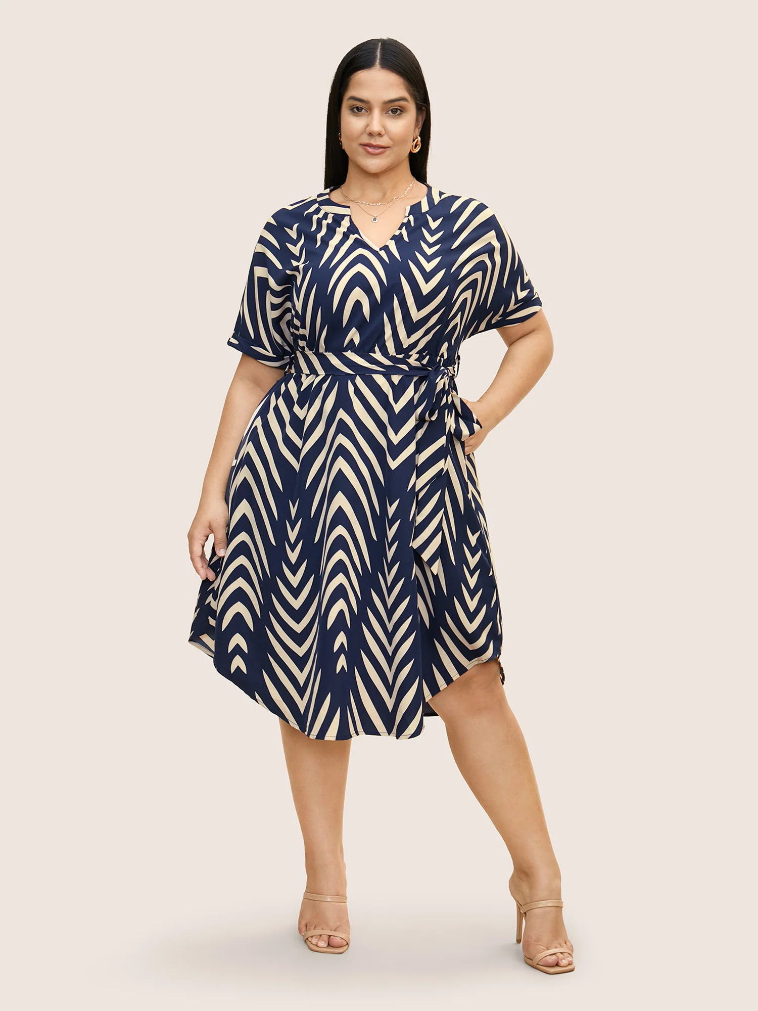 Geometric Belted Dolman Sleeve Curved Hem Dress - Image 3