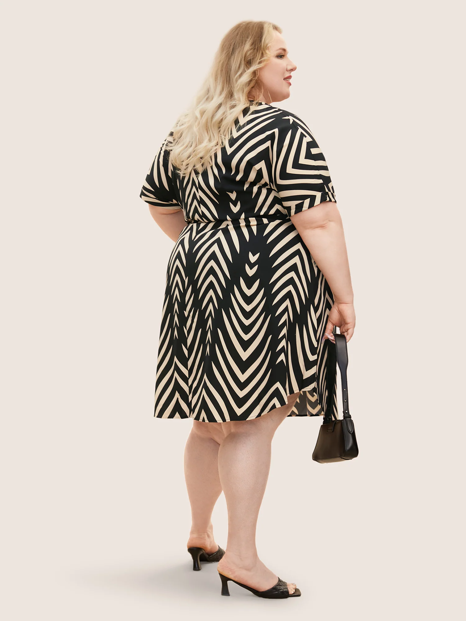Geometric Belted Dolman Sleeve Curved Hem Dress - Image 8