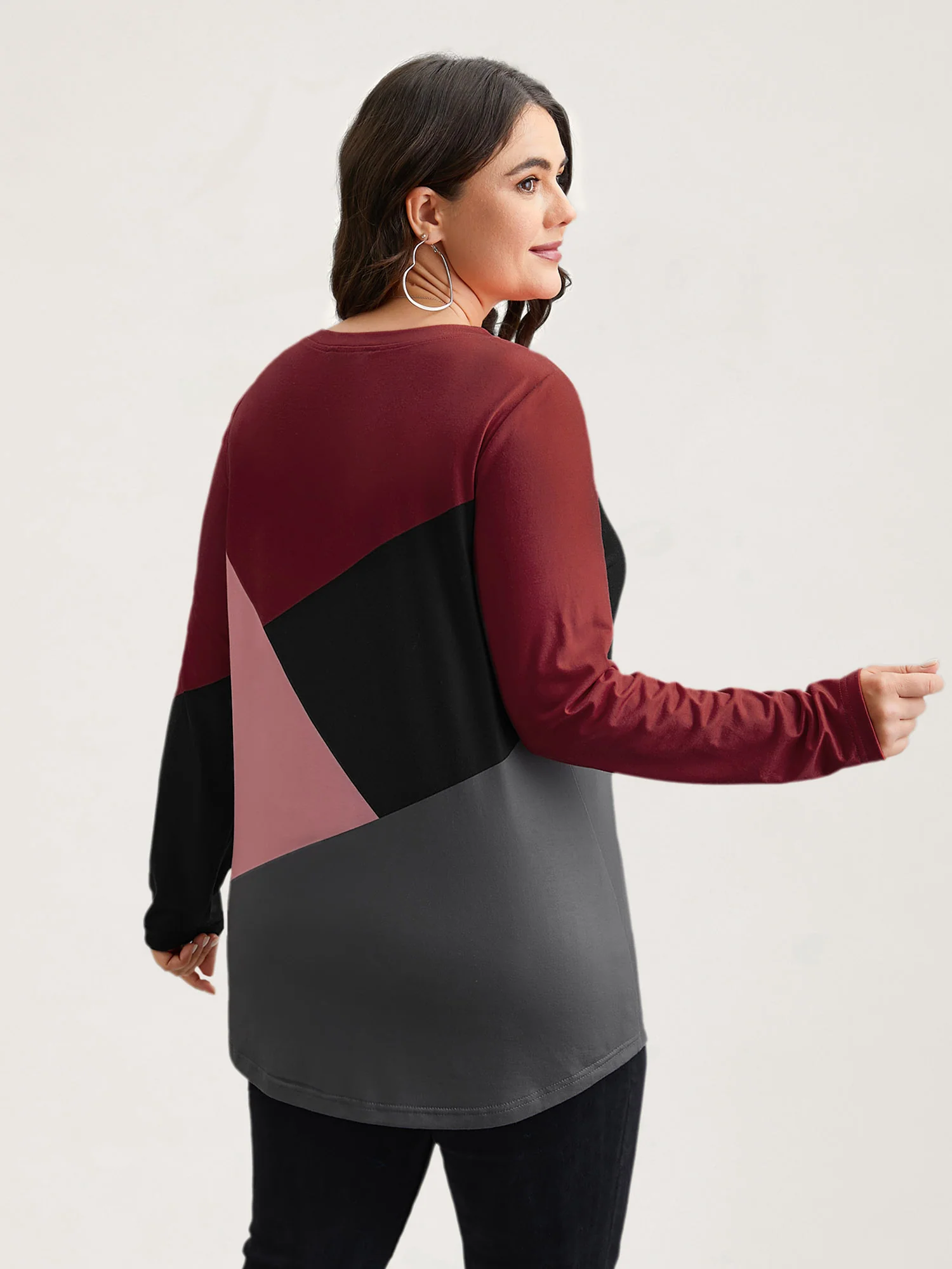 Geometric Color Block Curved Hem Top - Image 4