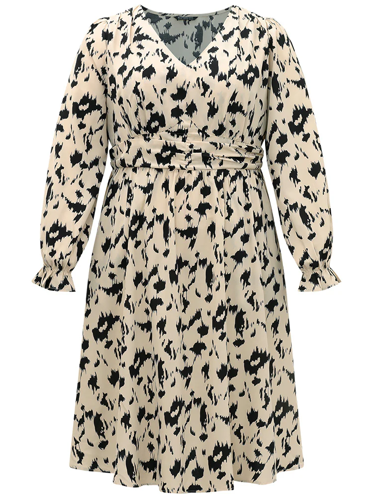 Geometric Contrast Belted Elastic Cuffs Dress - Image 10