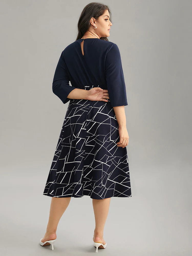 Geometric Contrast Keyhole Elastic Waist Dress - Image 3