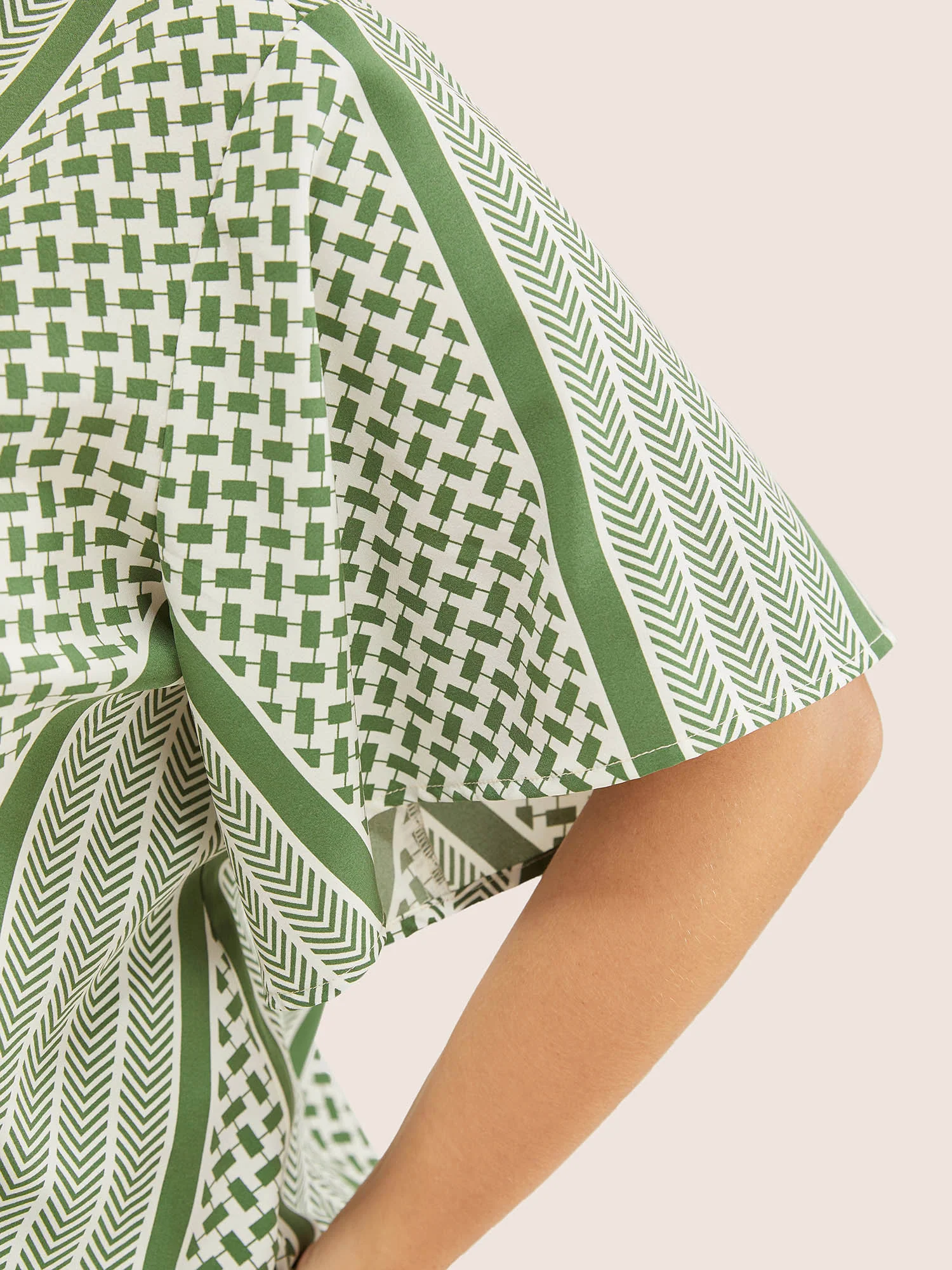 Geometric Contrast Ruffle Sleeve Wrap Blouse - Image 11