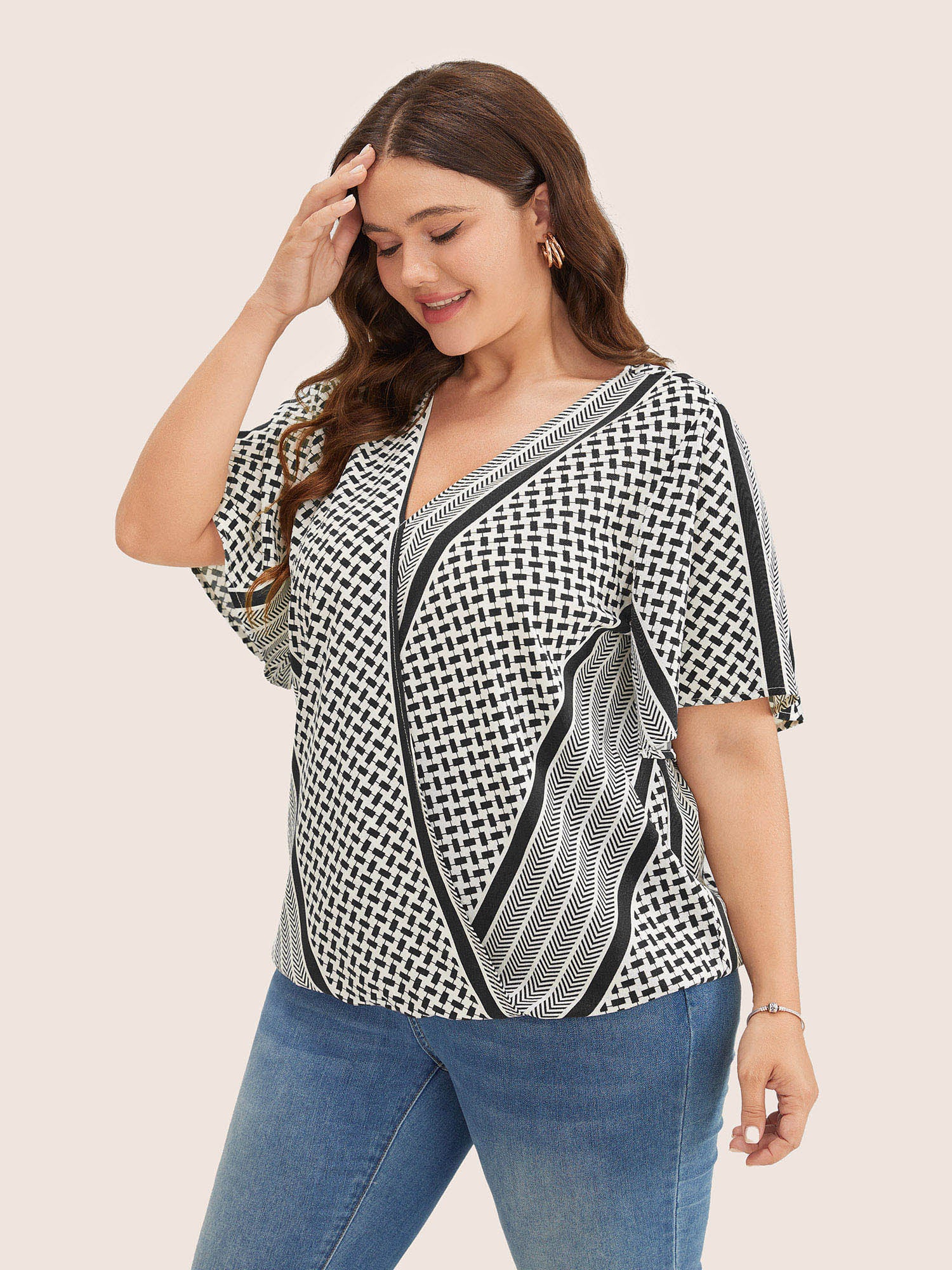 Geometric Contrast Ruffle Sleeve Wrap Blouse - Image 3