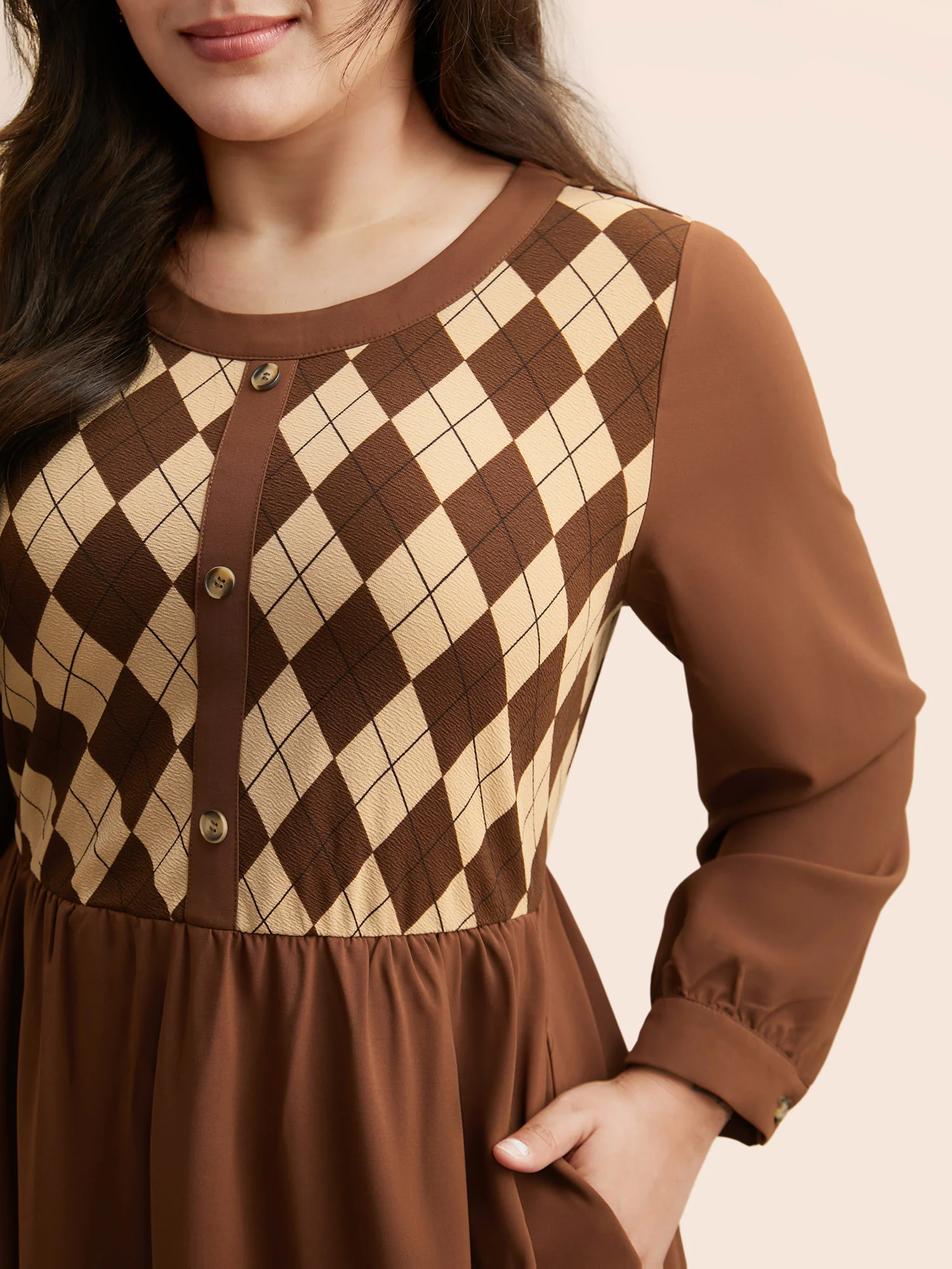 Geometric Crew Neck Button Detail Dress - Image 2