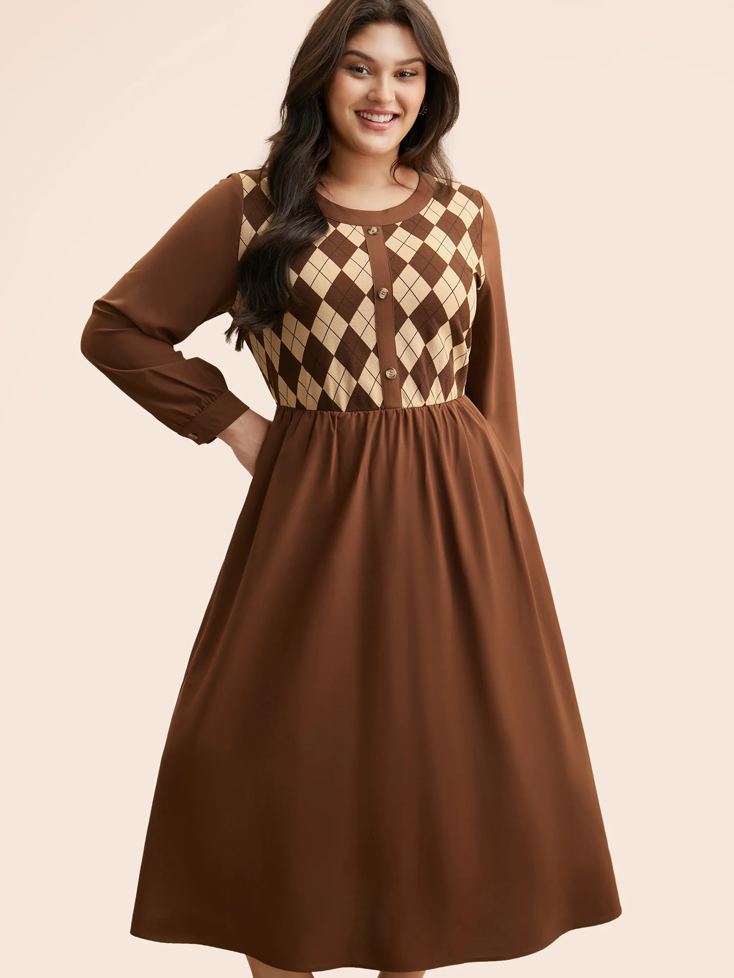 Geometric Crew Neck Button Detail Dress - Image 4