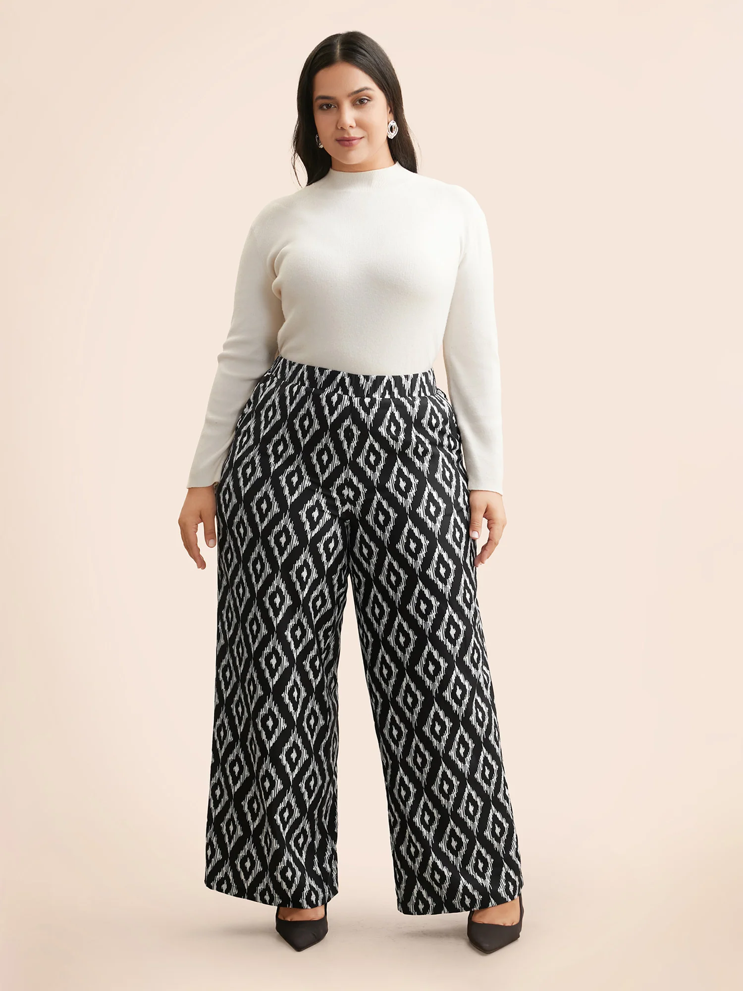 Geometric Mid Rise Pocket Pants - Image 2