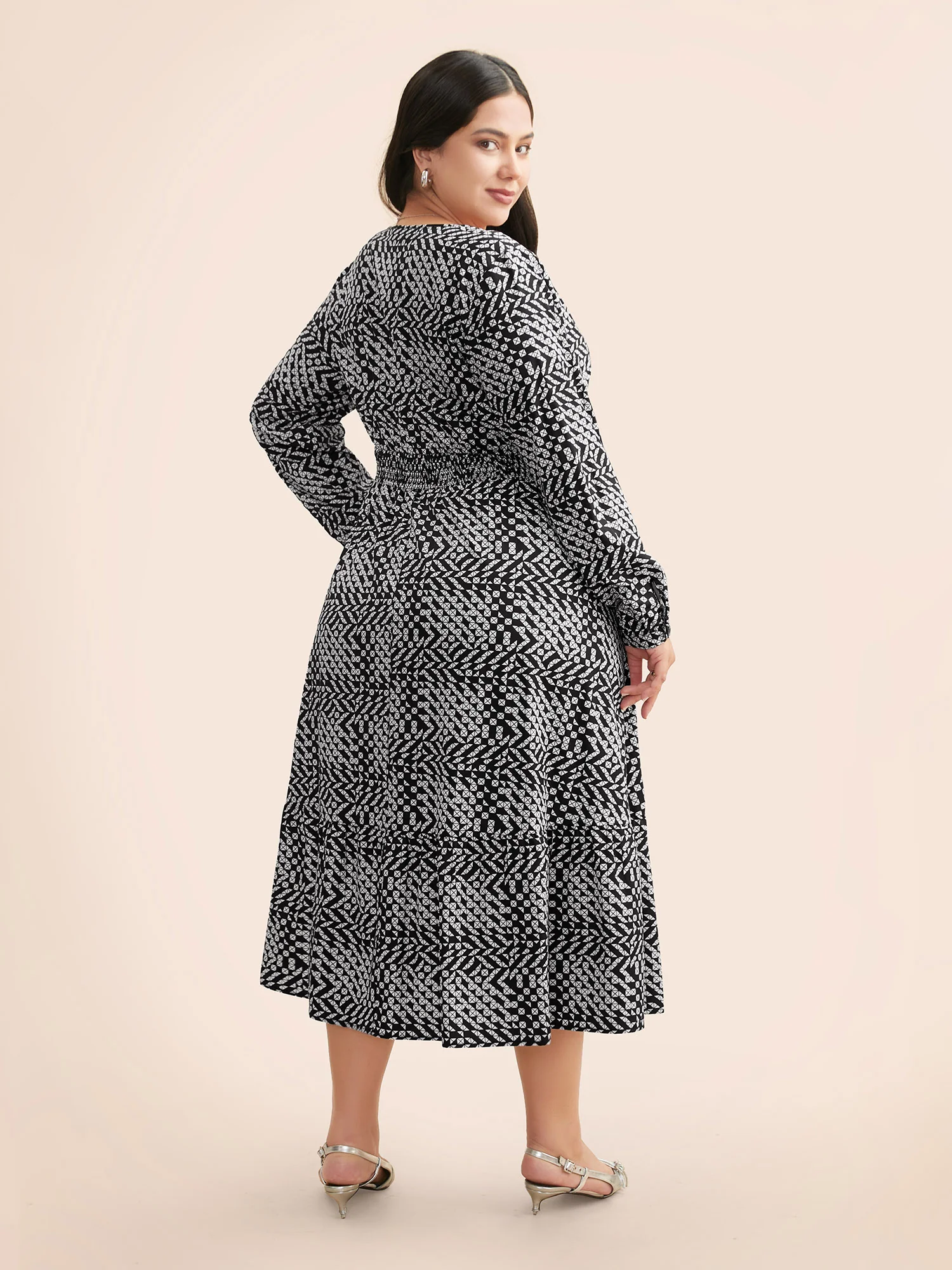 Geometric Notched Lantern Sleeve Midi Dress - Image 4