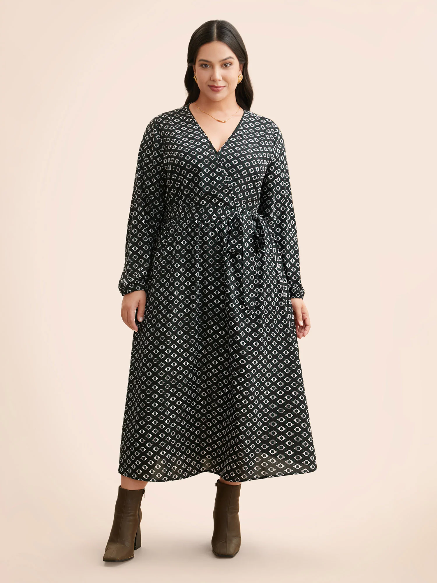 Geometric Overlap Collar Belted Dress - Image 3