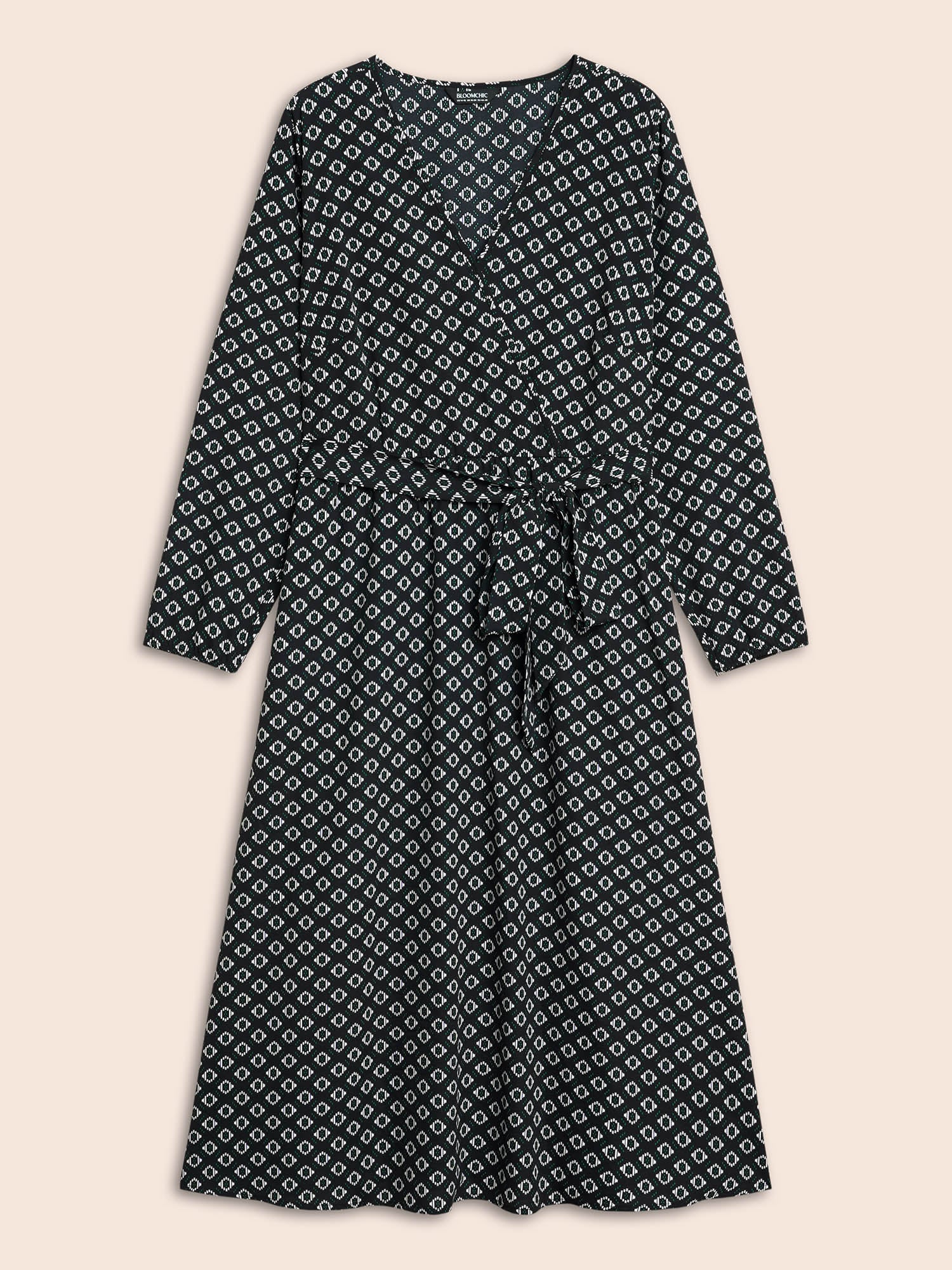 Geometric Overlap Collar Belted Dress - Image 7