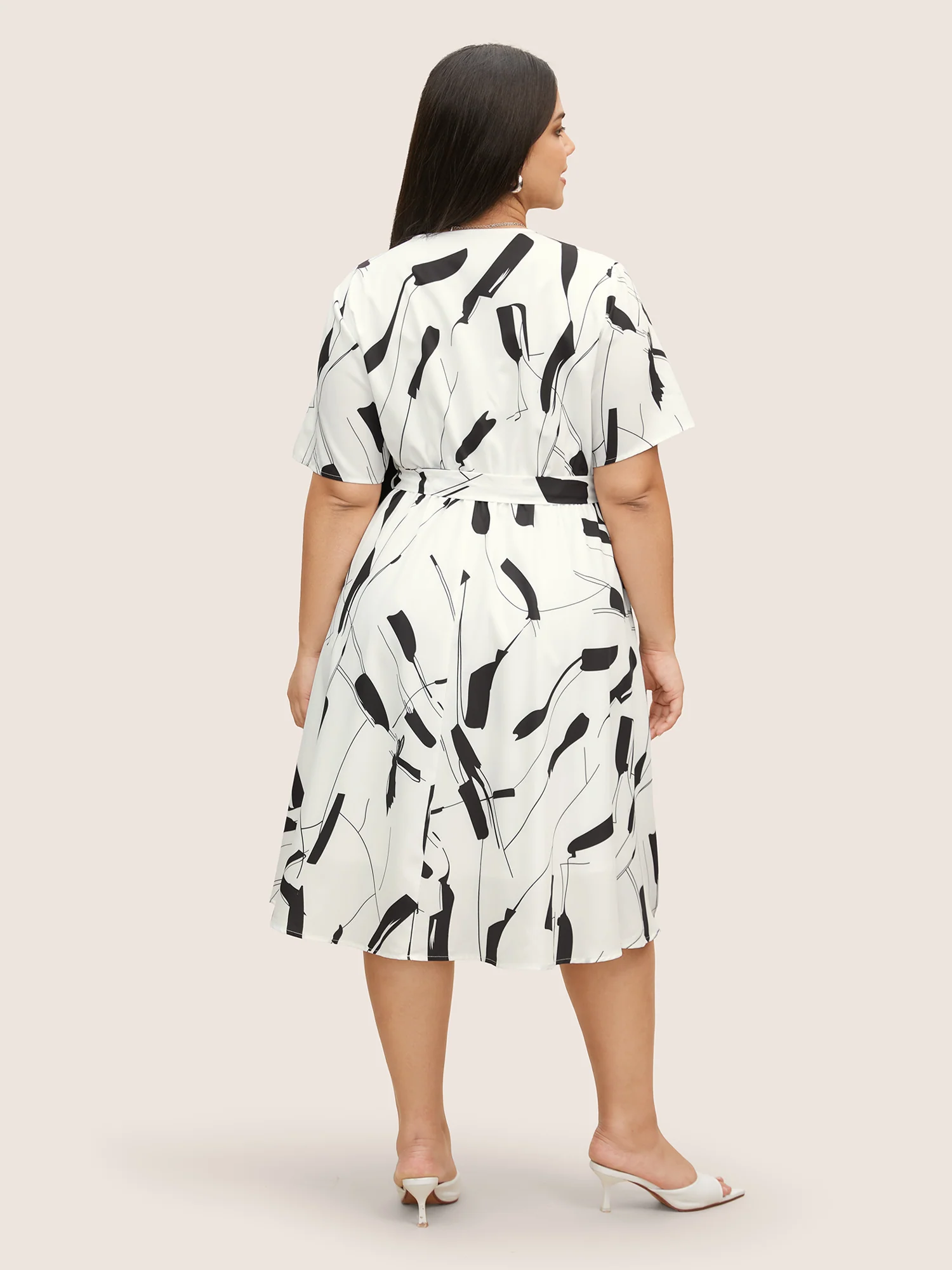 Geometric Overlap Collar Belted Midi Dress - Image 2