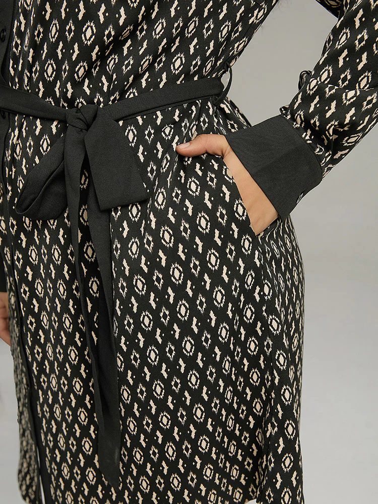 Geometric Patched Pocket Arc Hem Dress - Image 9