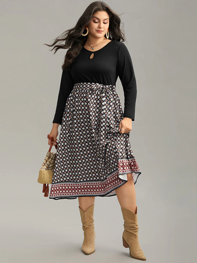 Geometric Patchwork Cut Out Belted Dress - Image 2