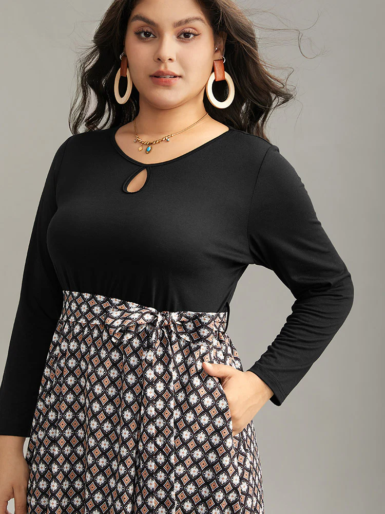 Geometric Patchwork Cut Out Belted Dress - Image 4
