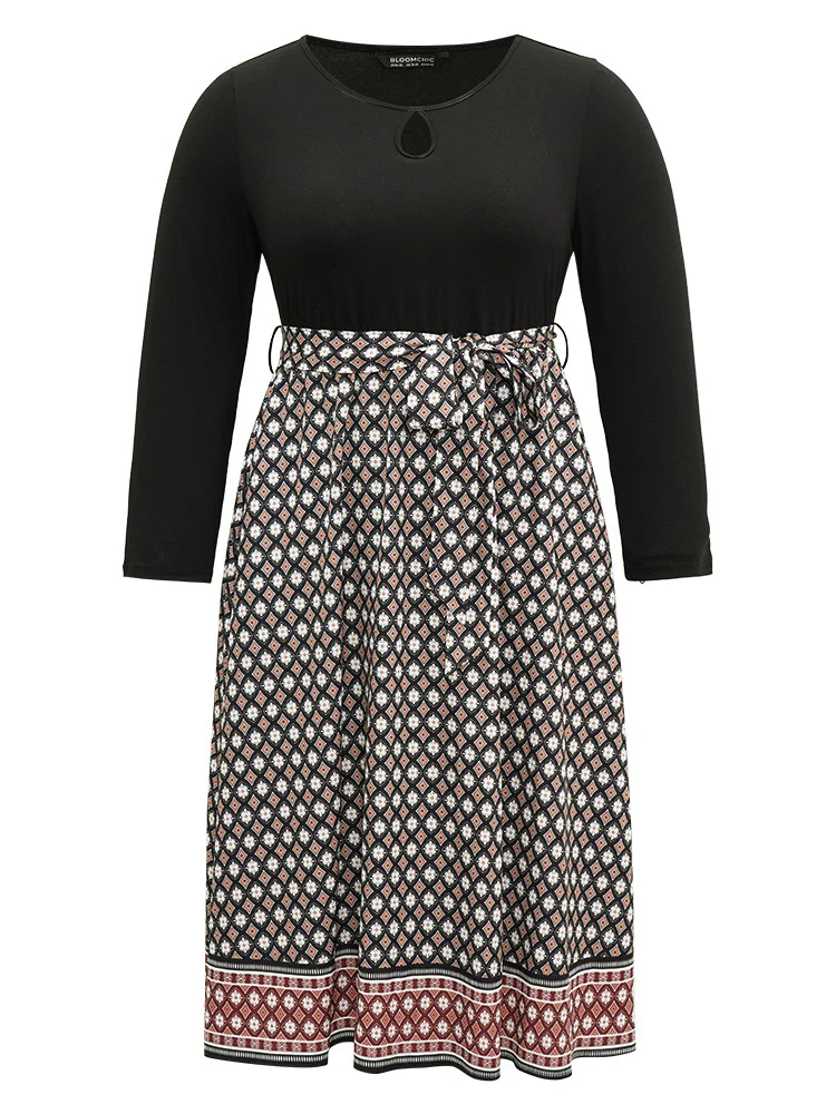 Geometric Patchwork Cut Out Belted Dress - Image 5