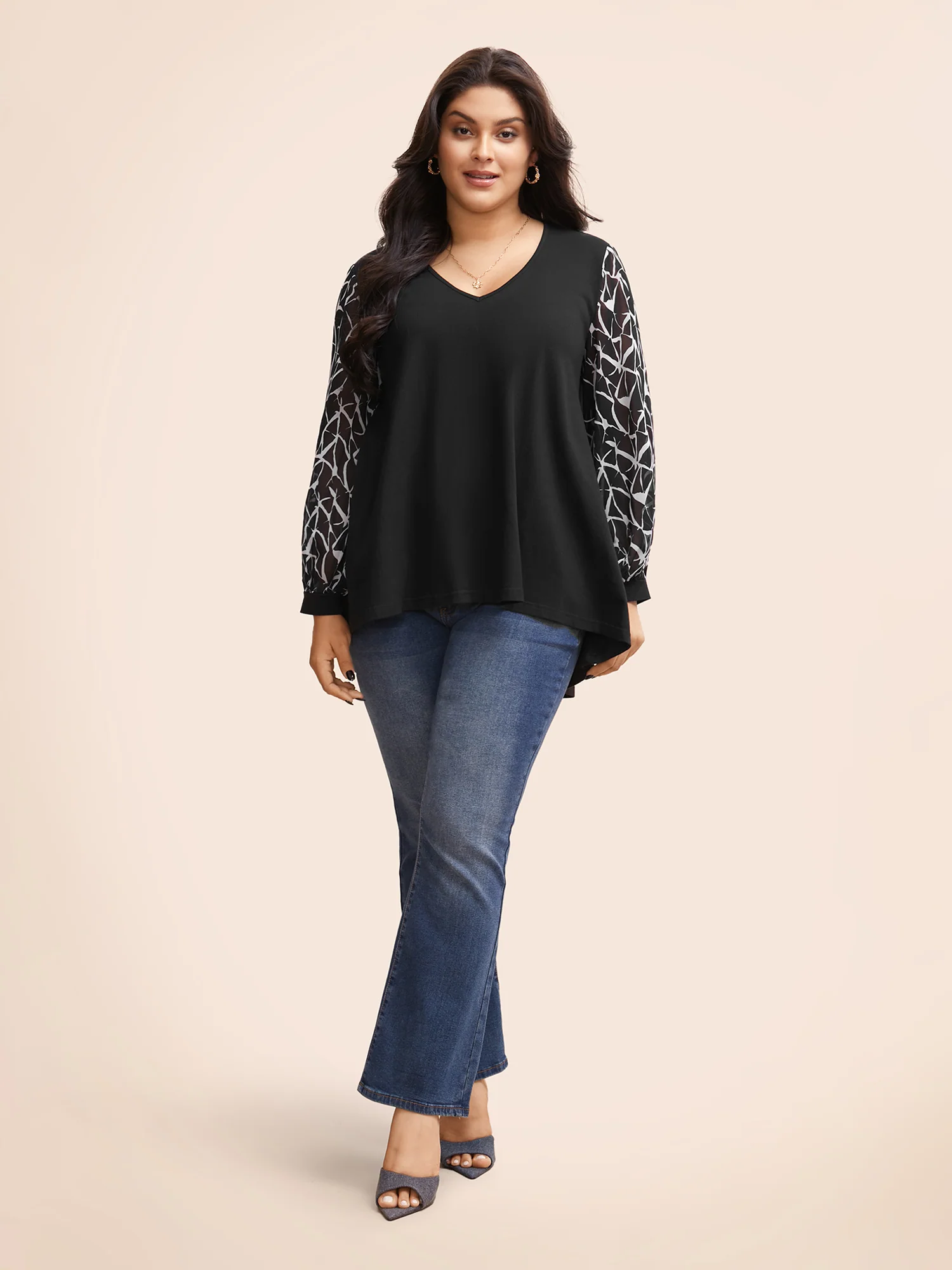Geometric Patchwork Mesh Pocket T-shirt - Image 2