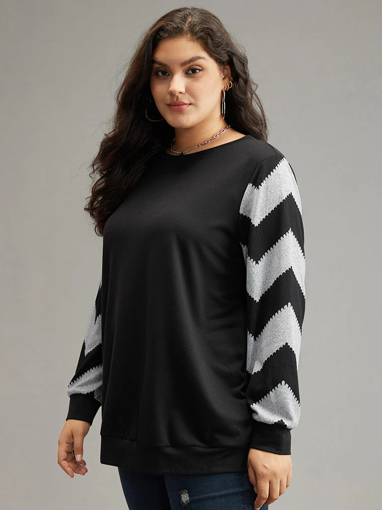 Geometric Patchwork Round Neck Sweatshirt - Image 3